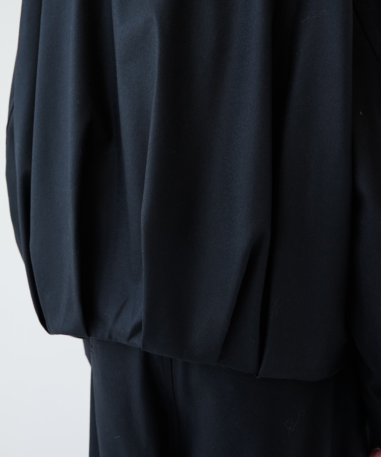 2/72強圧縮フラノ　ブルゾン SHAREEF