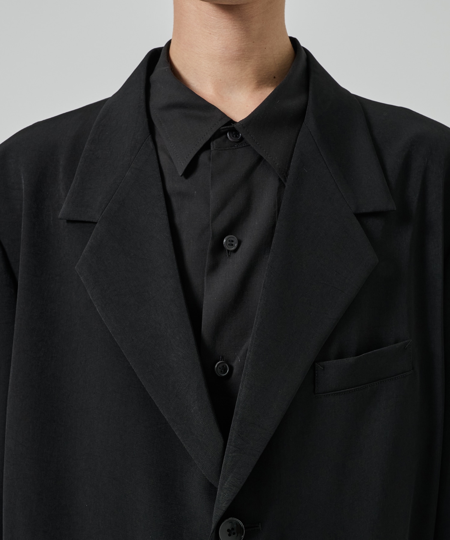 CREPE DE CHINE RIGHT PLEATED JACKET GroundY