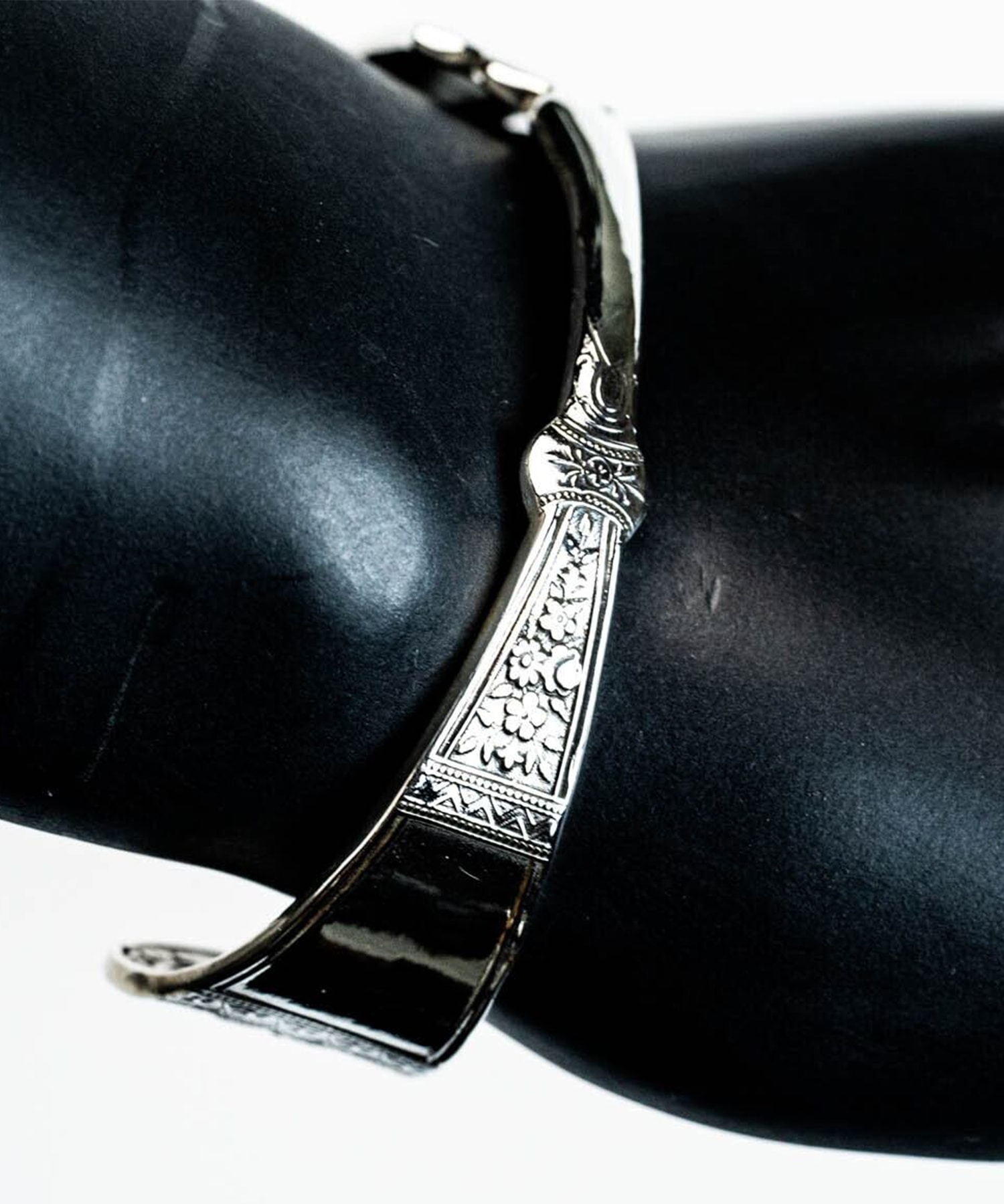 BN-045 Cutlery Butter Knife　Bangle　(燻し仕上げ) WAKAN SILVER SMITH