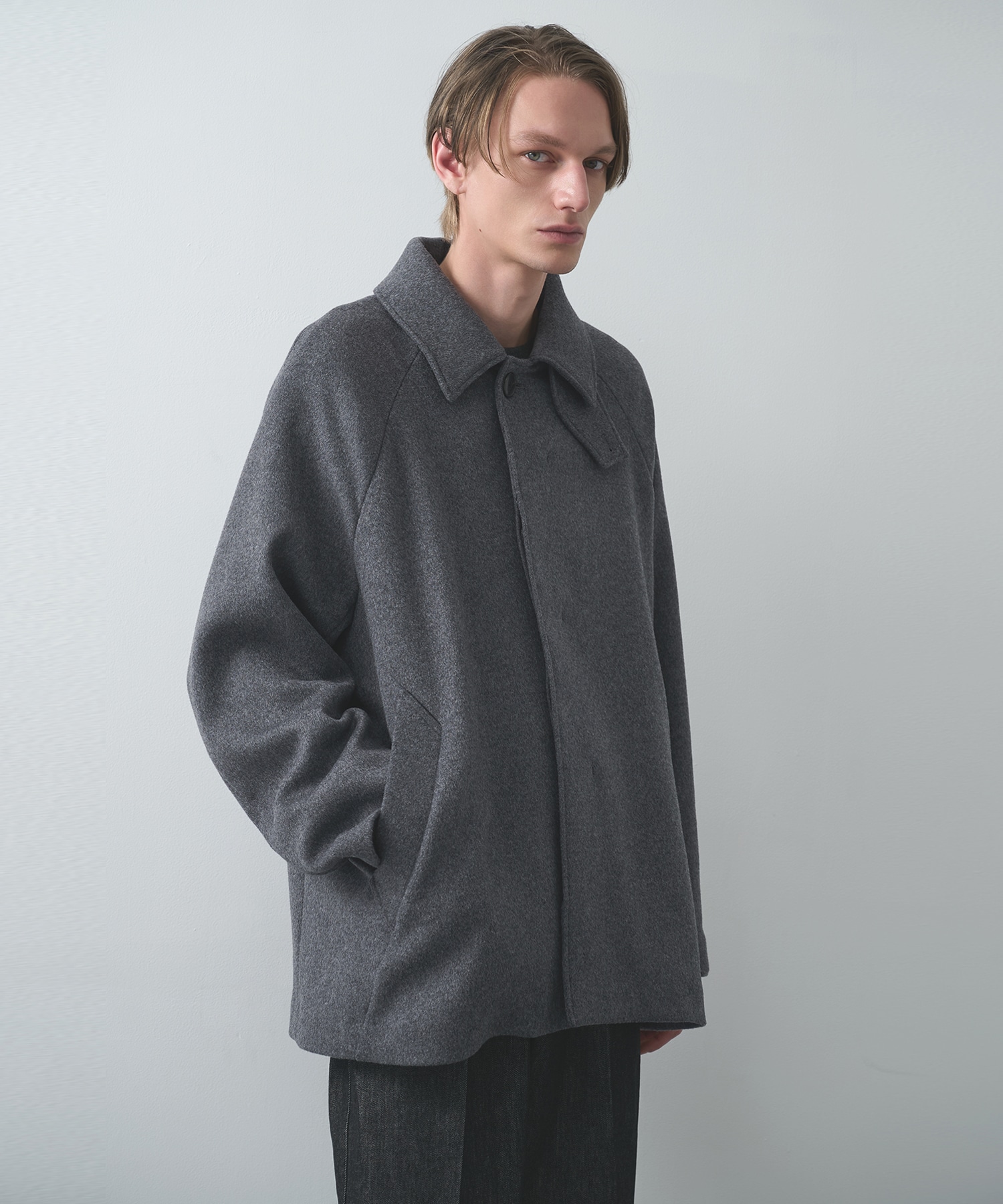 Cashmere Beaver Short Coat STUDIOUS