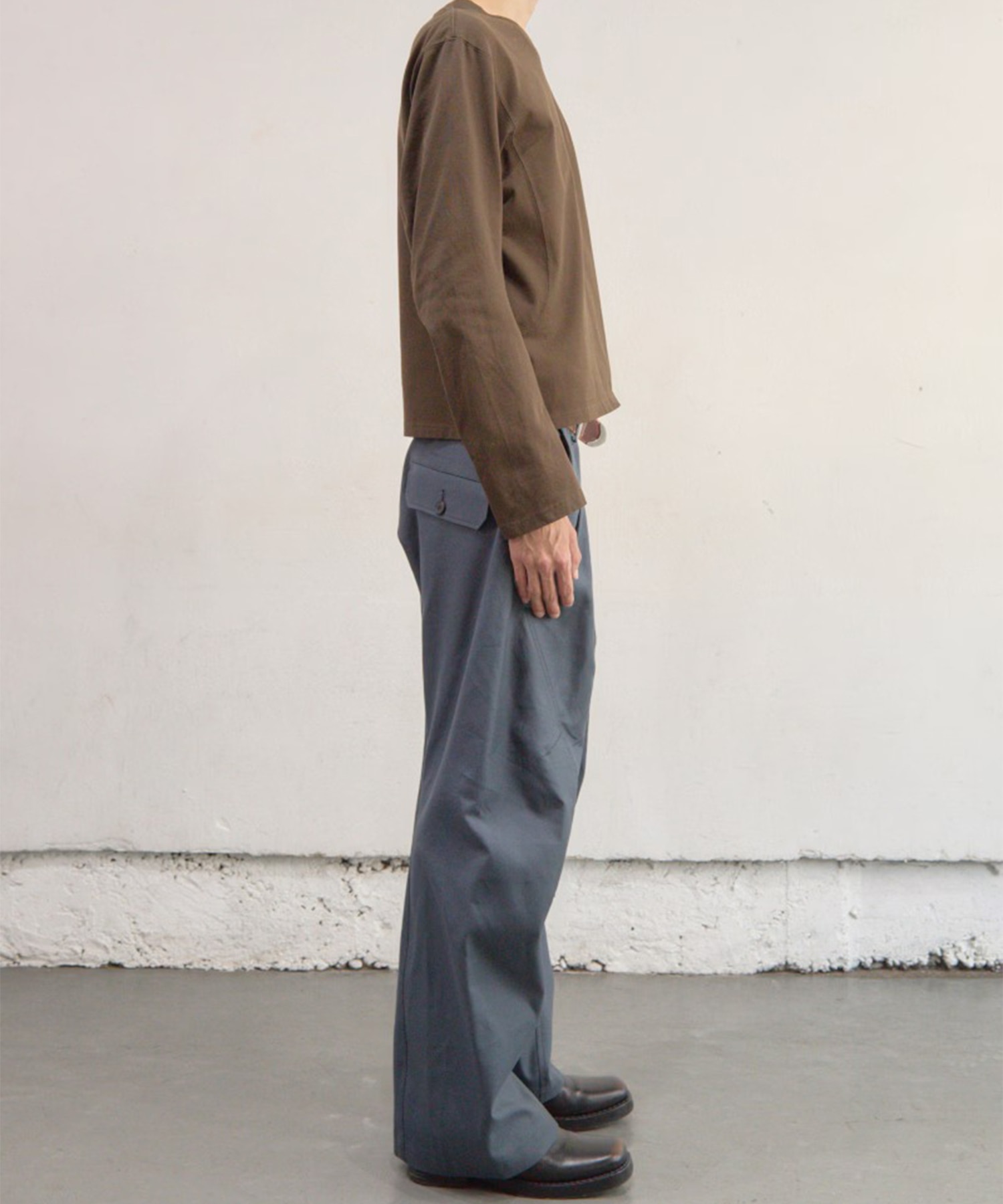 PANELLED V-NECK LONG SLEEVE T-SHIRT NVRFRGT