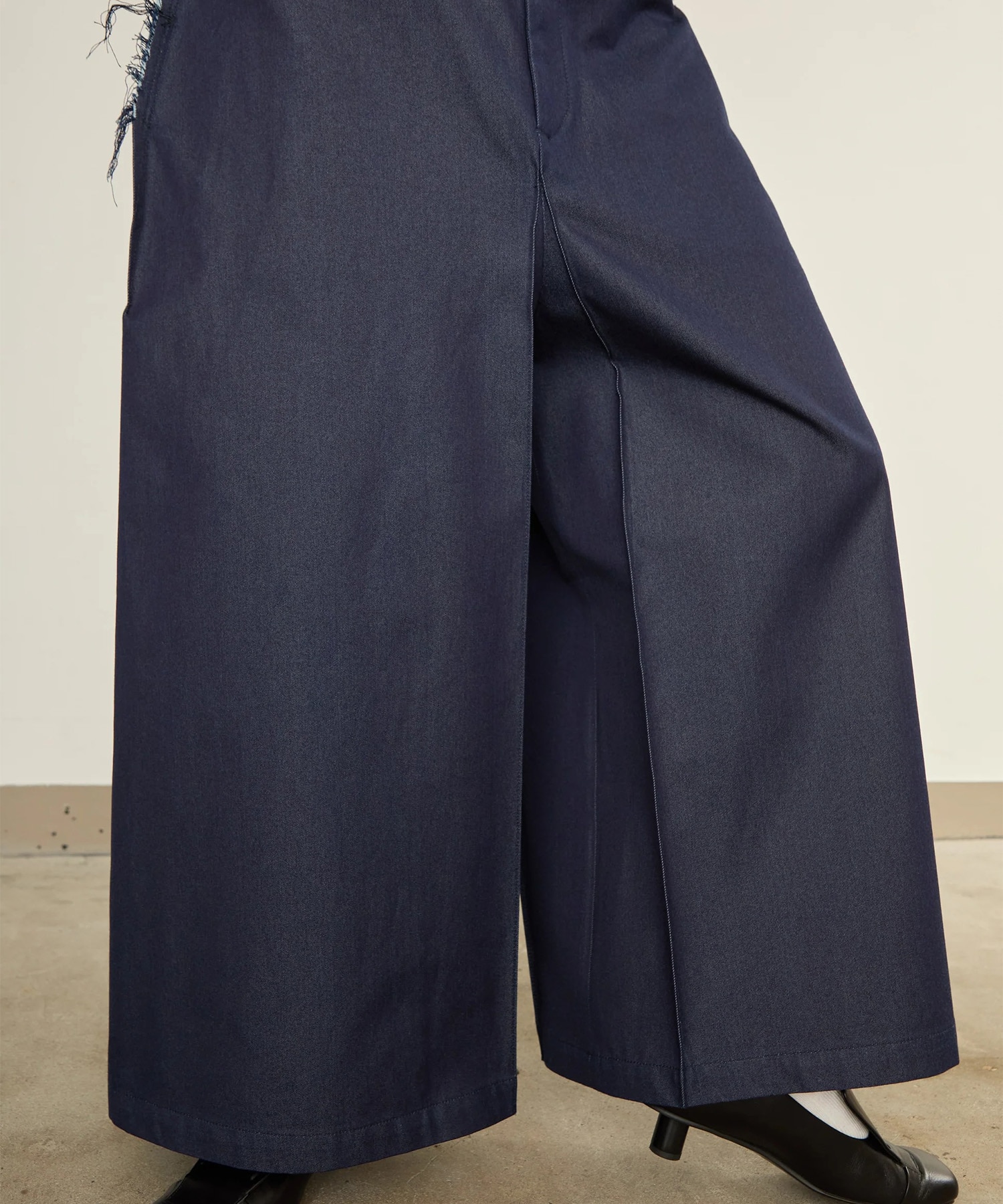 TUBE  PANTS I'm here