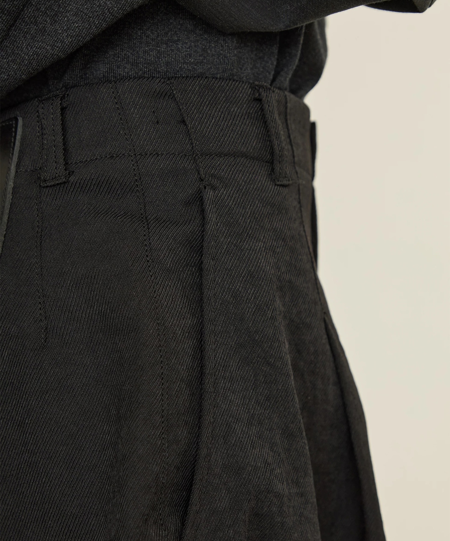 He is twitted  PANTS I'm here