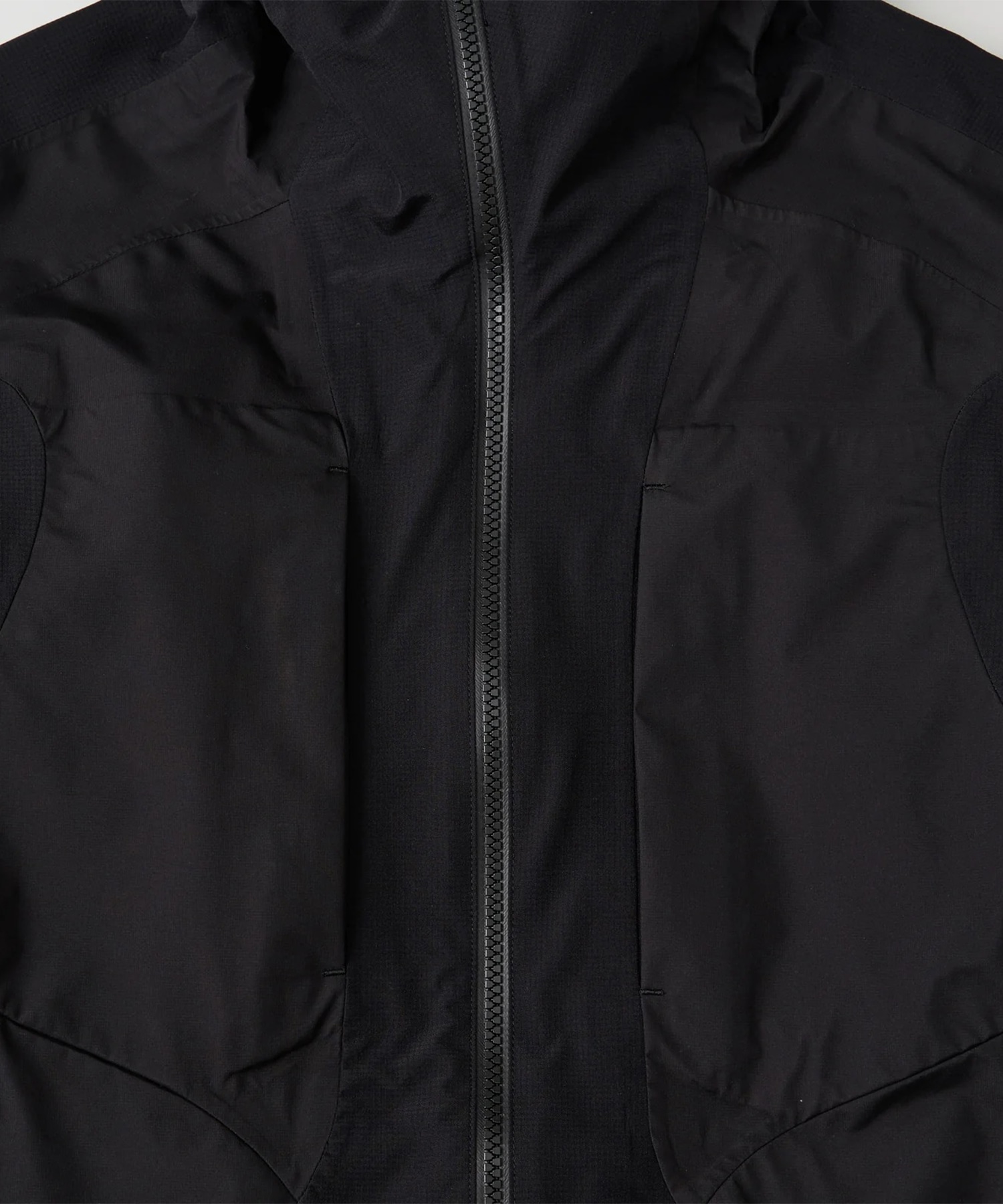 GORE-TEX HOODED COAT White Mountaineering