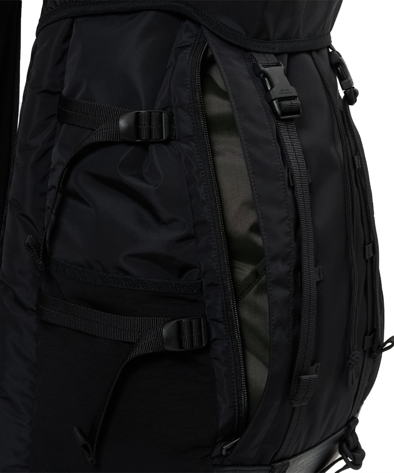 MONOCHROME BAG PACK PORTER