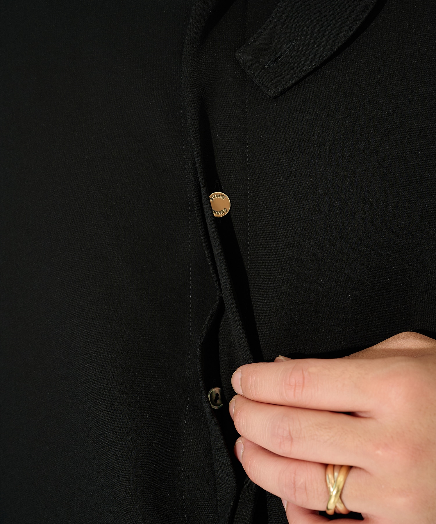 Double Satin Minimal Chin Tab Long Sleeve Shirt CULLNI