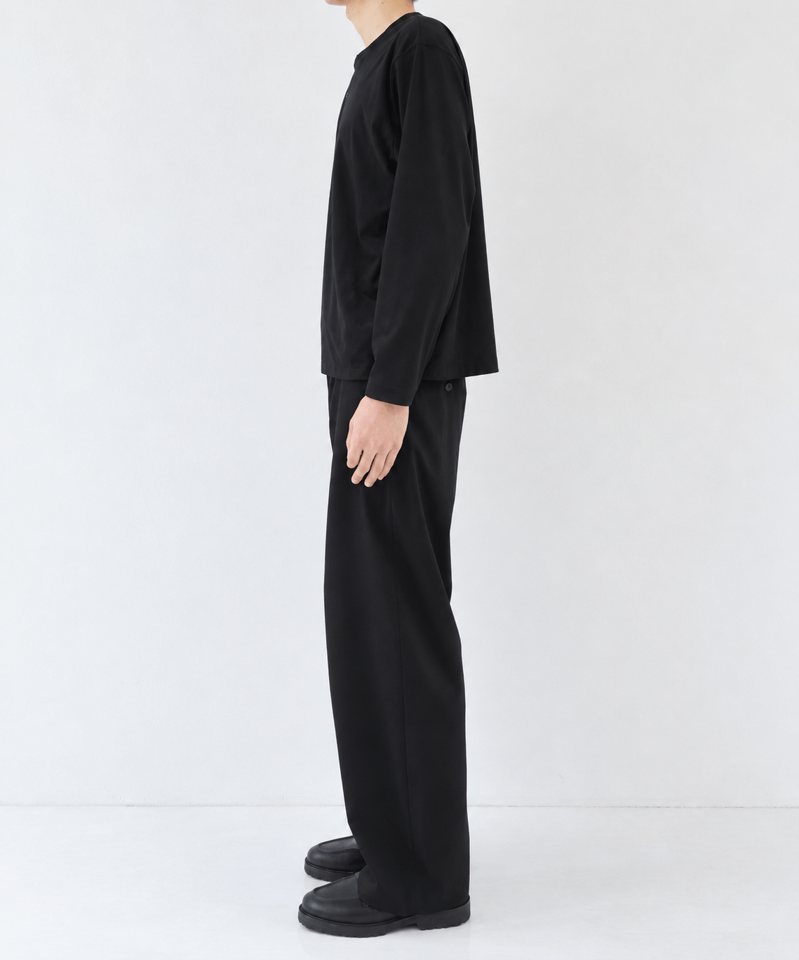 Micro Suede Henley neck STUDIOUS