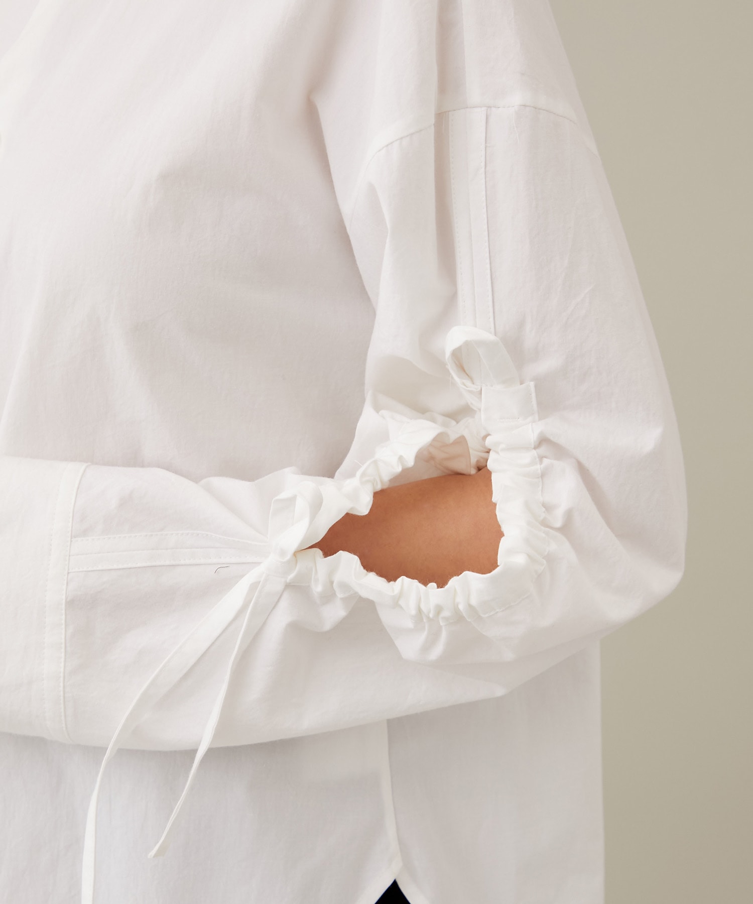 ujoh Gathered Hole Sleeve shirt-