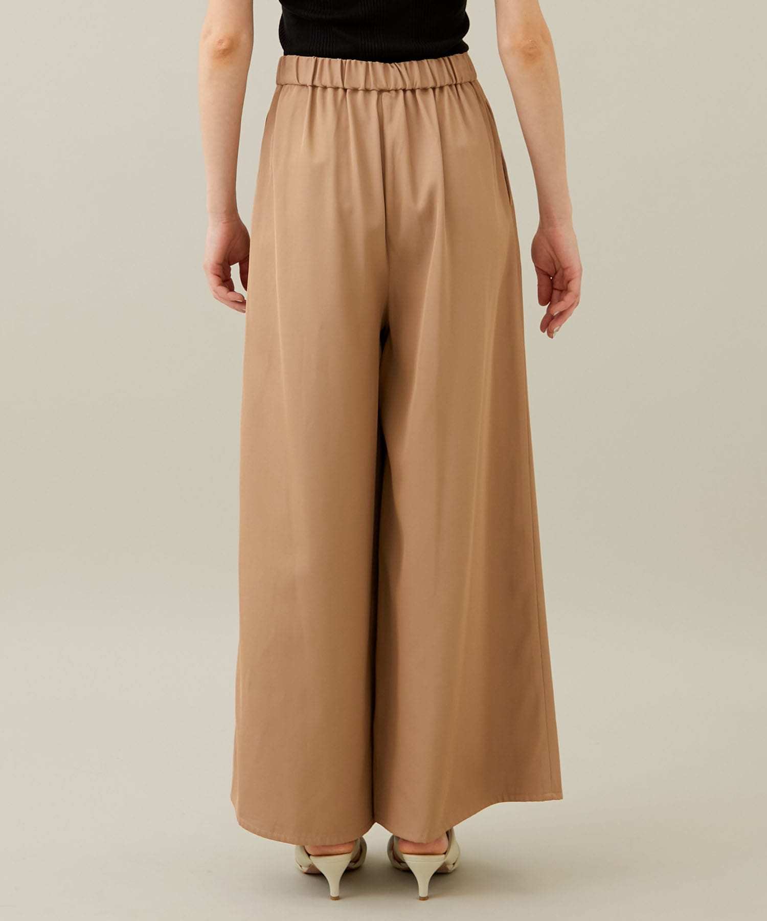 Tuck Wide Trousers(S BEIGE): RUMCHE: WOMENS｜ STUDIOUS ONLINE公式