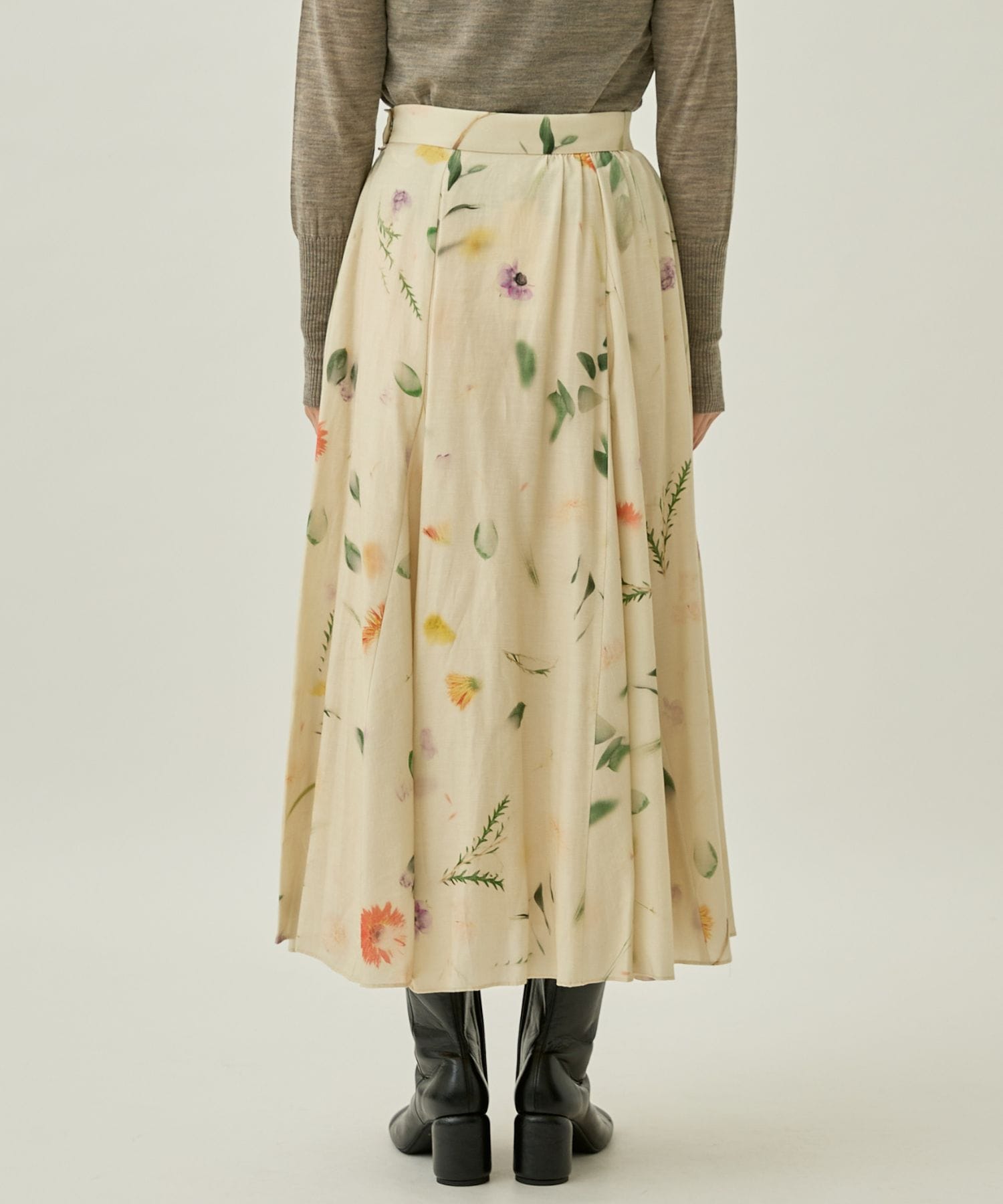 Soak flower Skirt BE AKIRANAKA