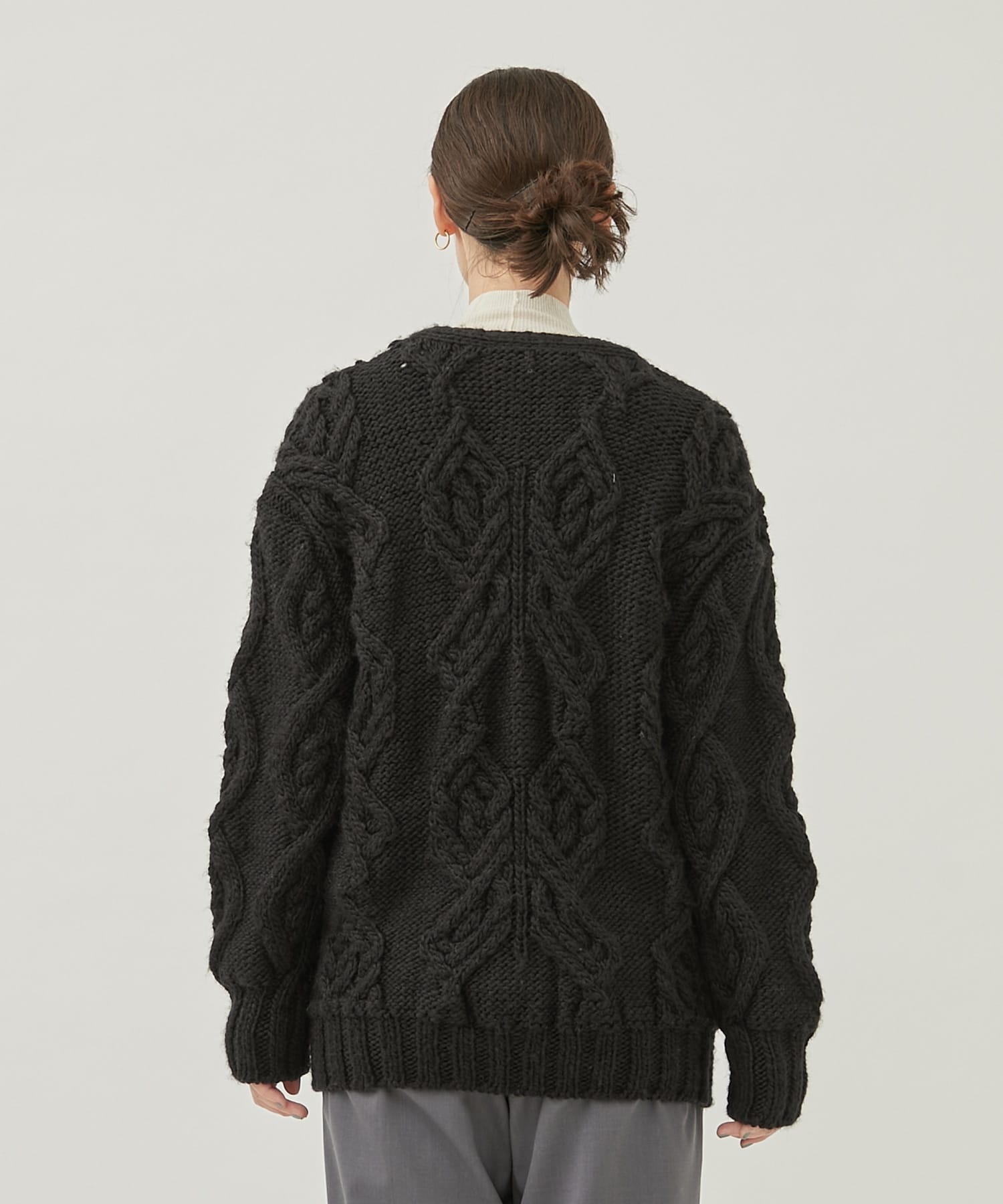 Deformtion Cable Knit Cardigan RUMCHE