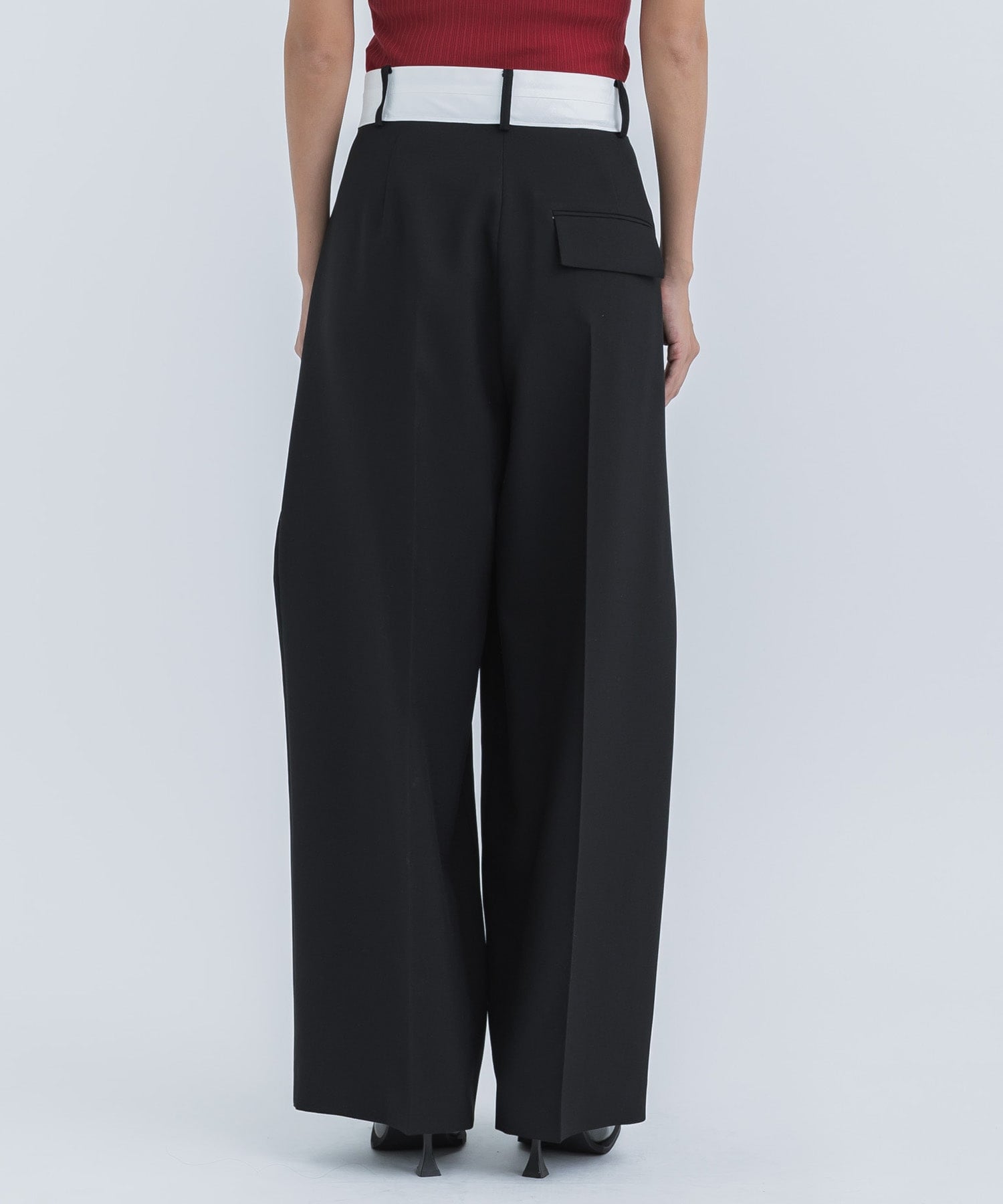 Tucked Trousers STUDIOUS