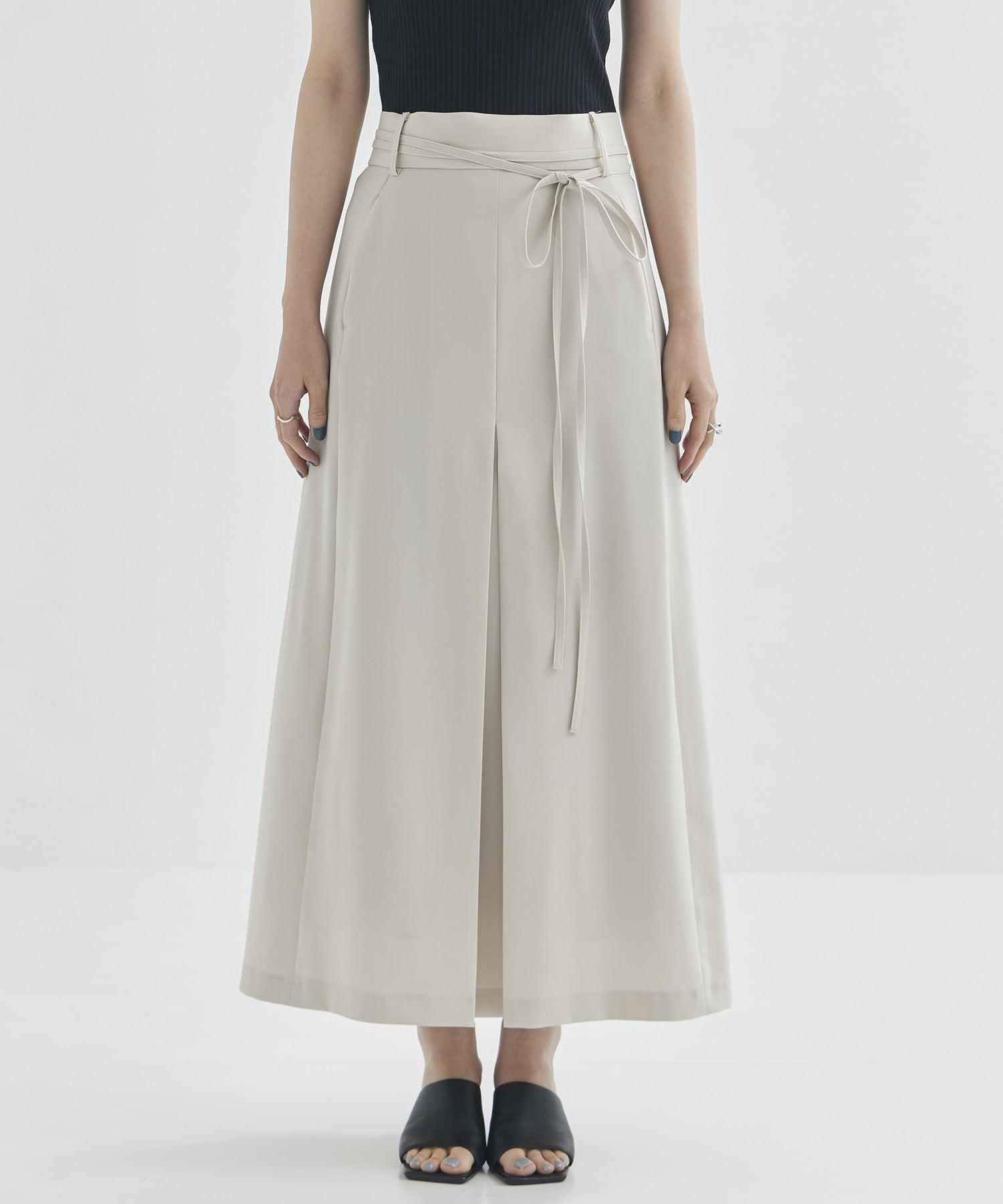 High Waist Tucked Skirt STUDIOUS