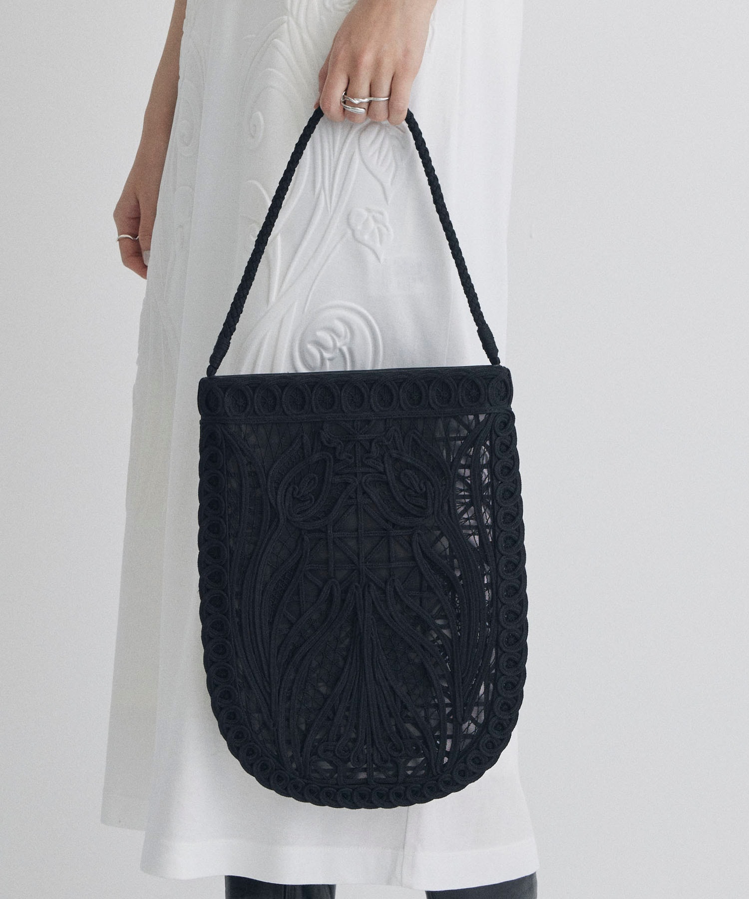 Cording Embroidery Round Tote Bag Mame Kurogouchi