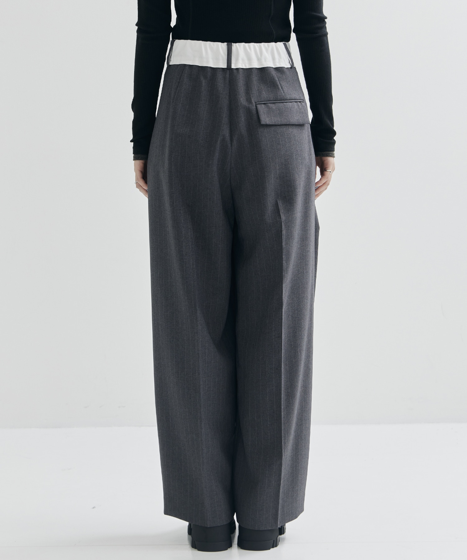 Elastic Waist Tucked Trousers STUDIOUS