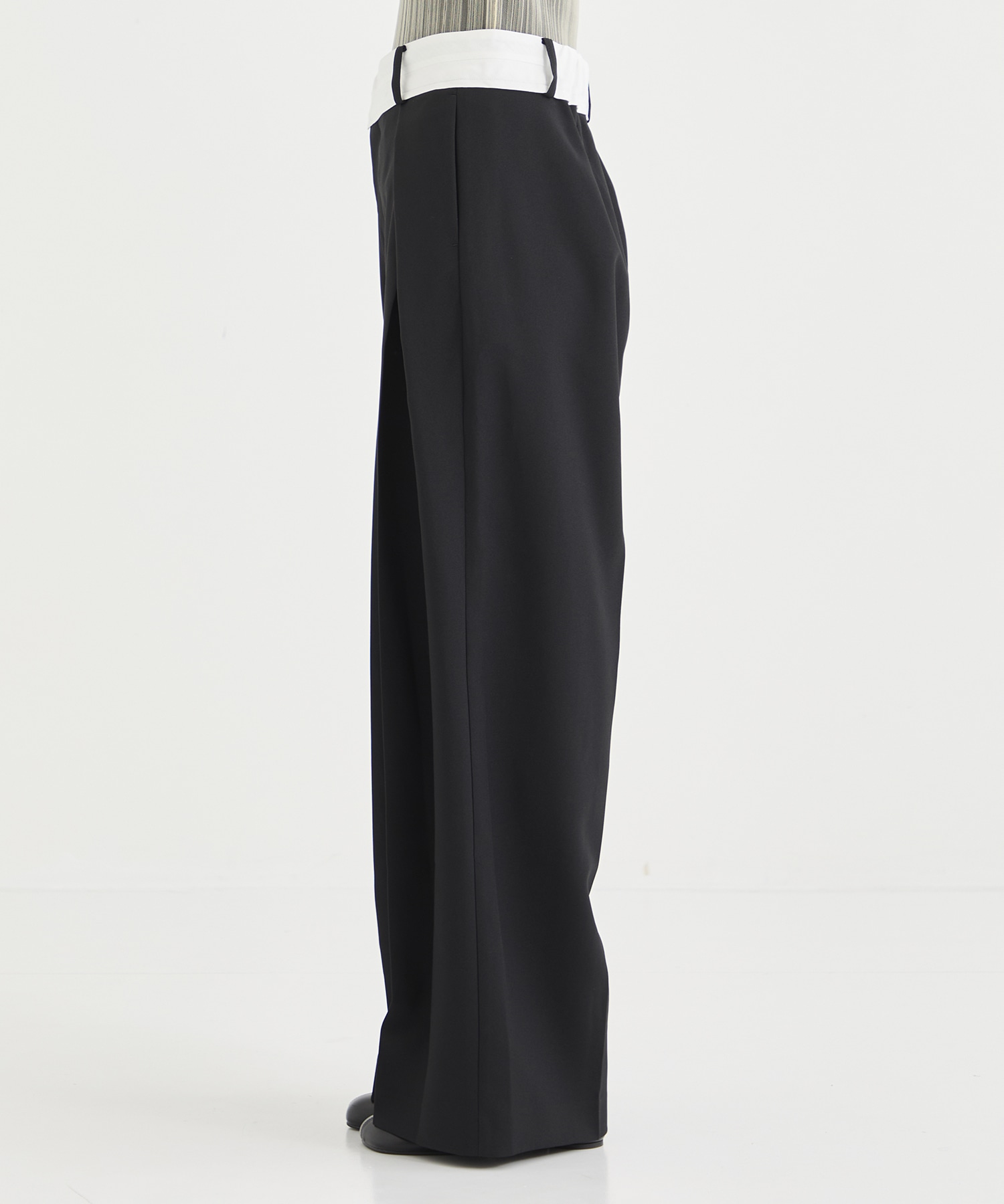 Elastic Waist Tucked Trousers STUDIOUS