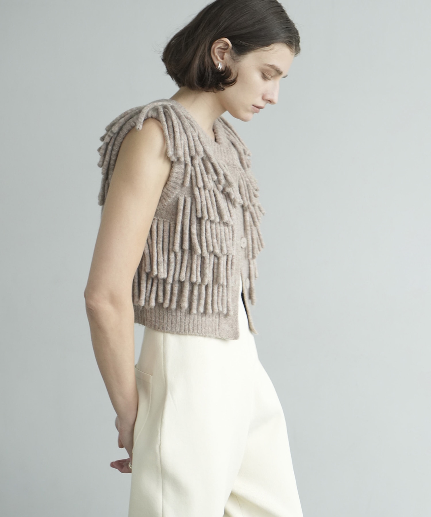 W FACE FRINGE KNIT VEST CLANE