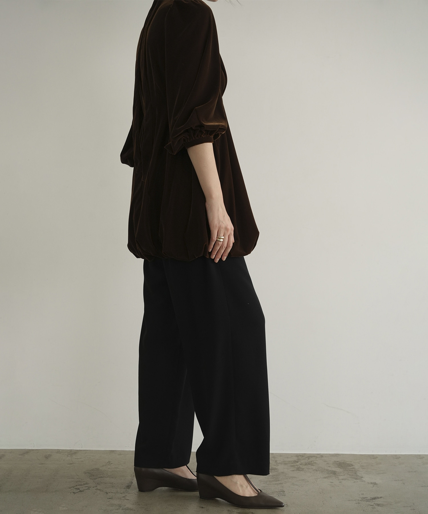 BASIC TUCK PANTS CLANE