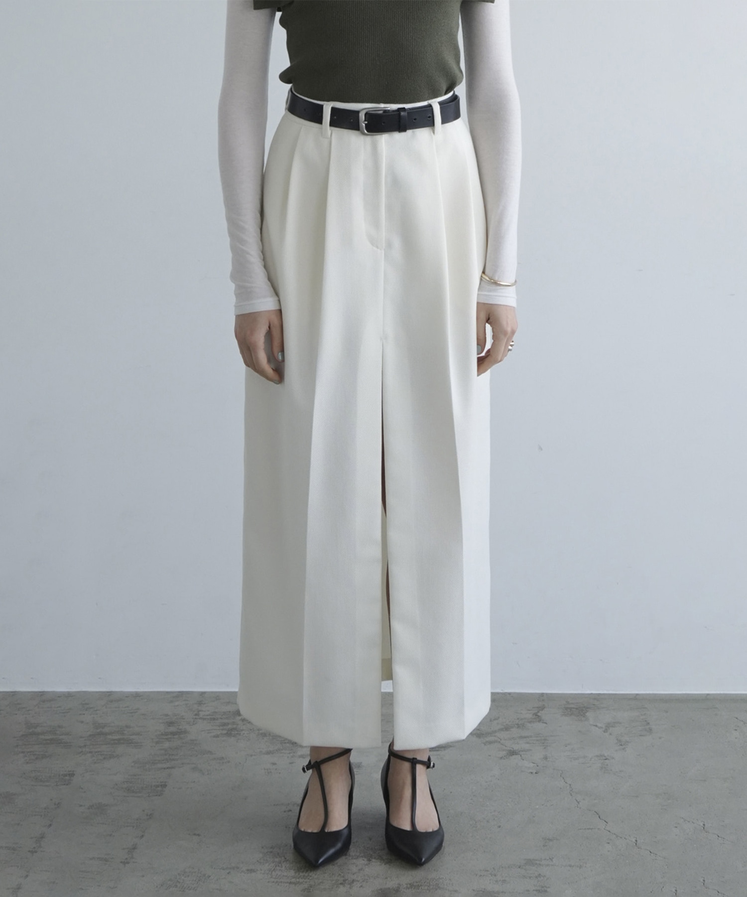 FRONT SLIT TUCK SKIRT CLANE