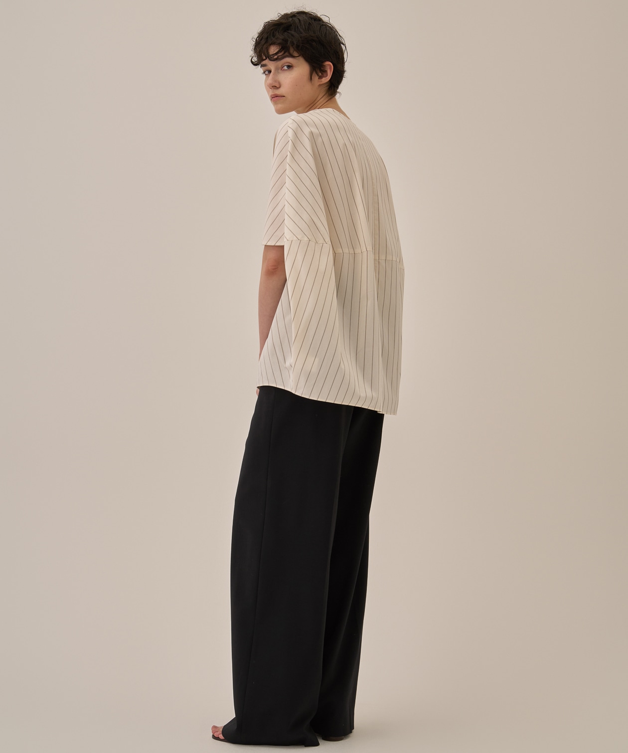 Aura Stripe shirt AKIRANAKA