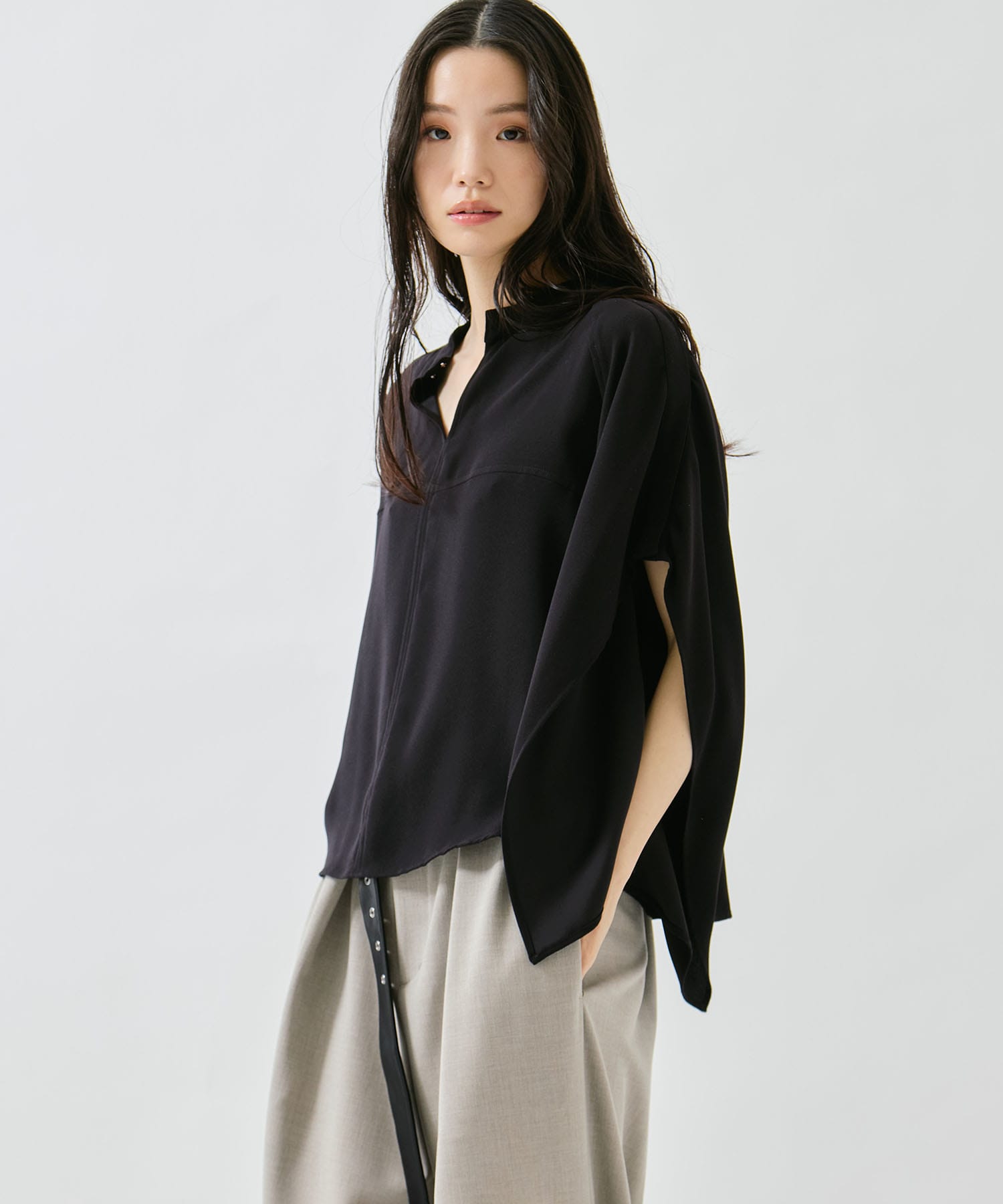 BACK SATIN DRAPE BLOUSE STUDIOUS