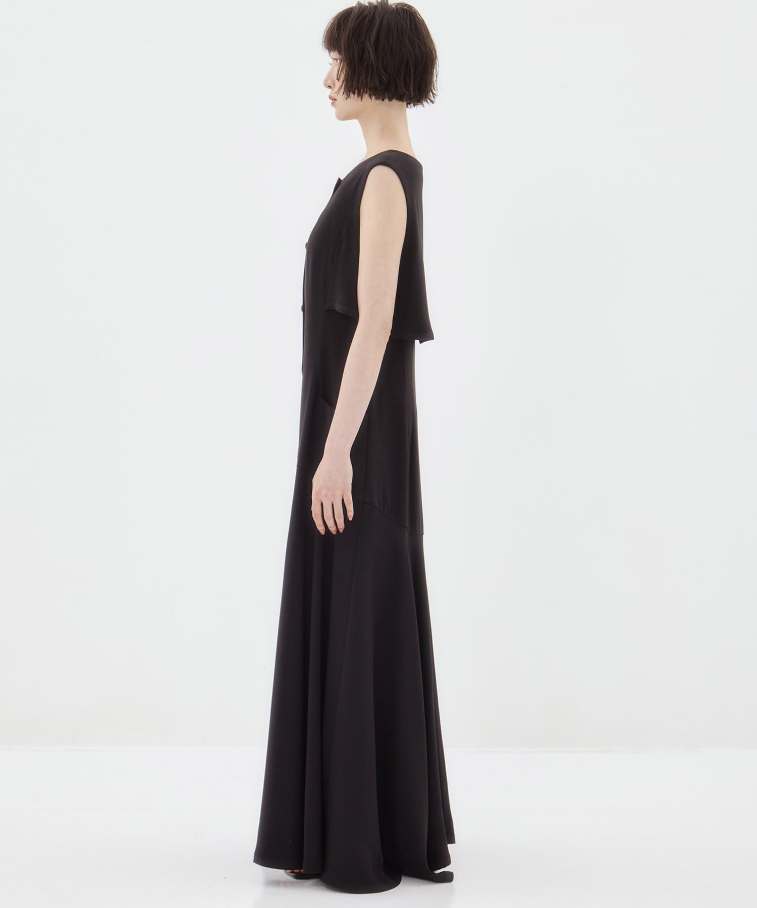 Stiina back cape dress BK AKIRANAKA