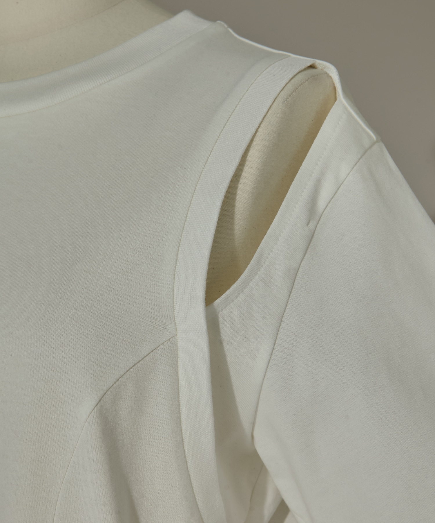 別注CUT OUT T-SHIRT CINOH