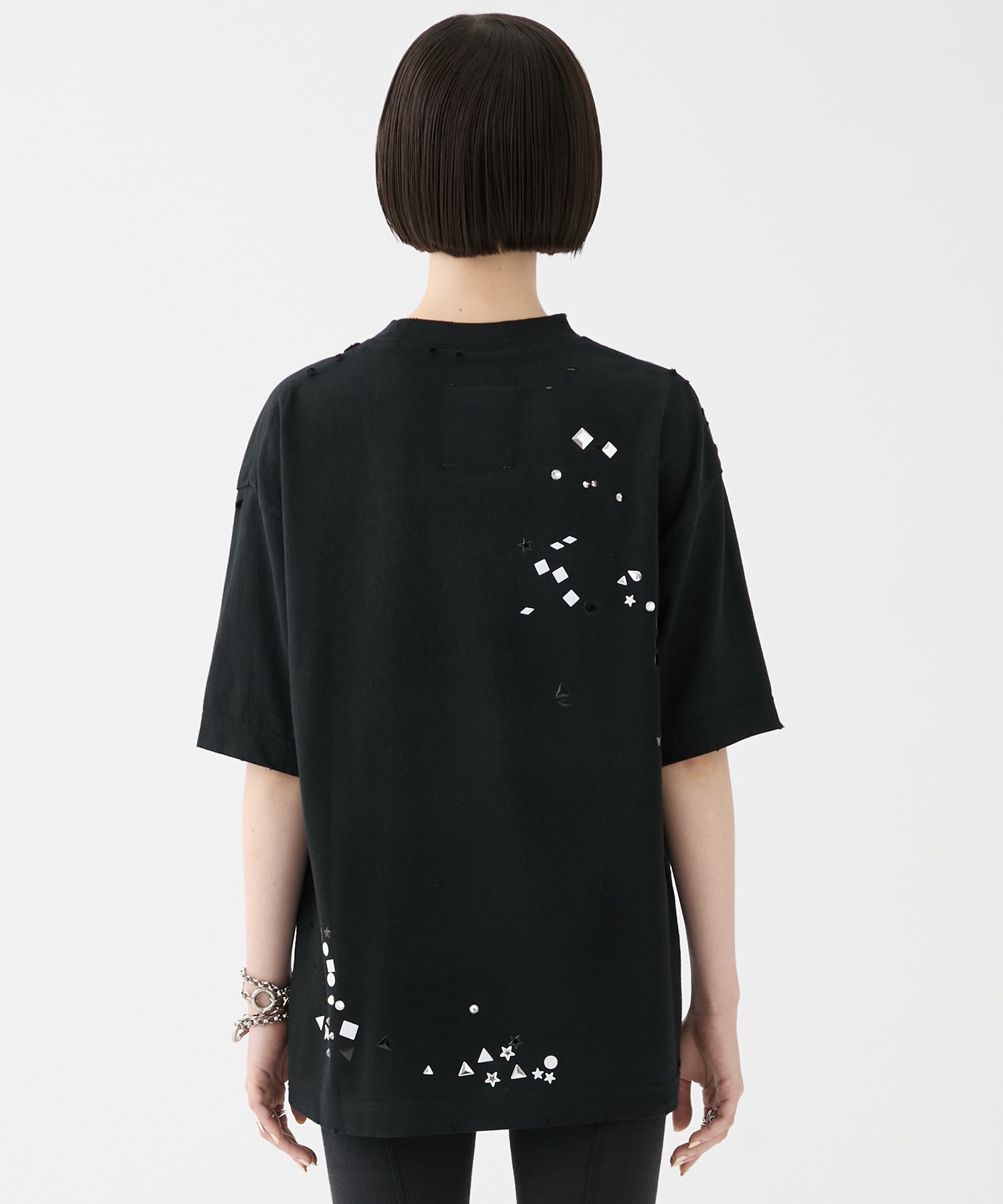 EMBELLISHED DISTRESSED TEE Maison MIHARA YASUHIRO