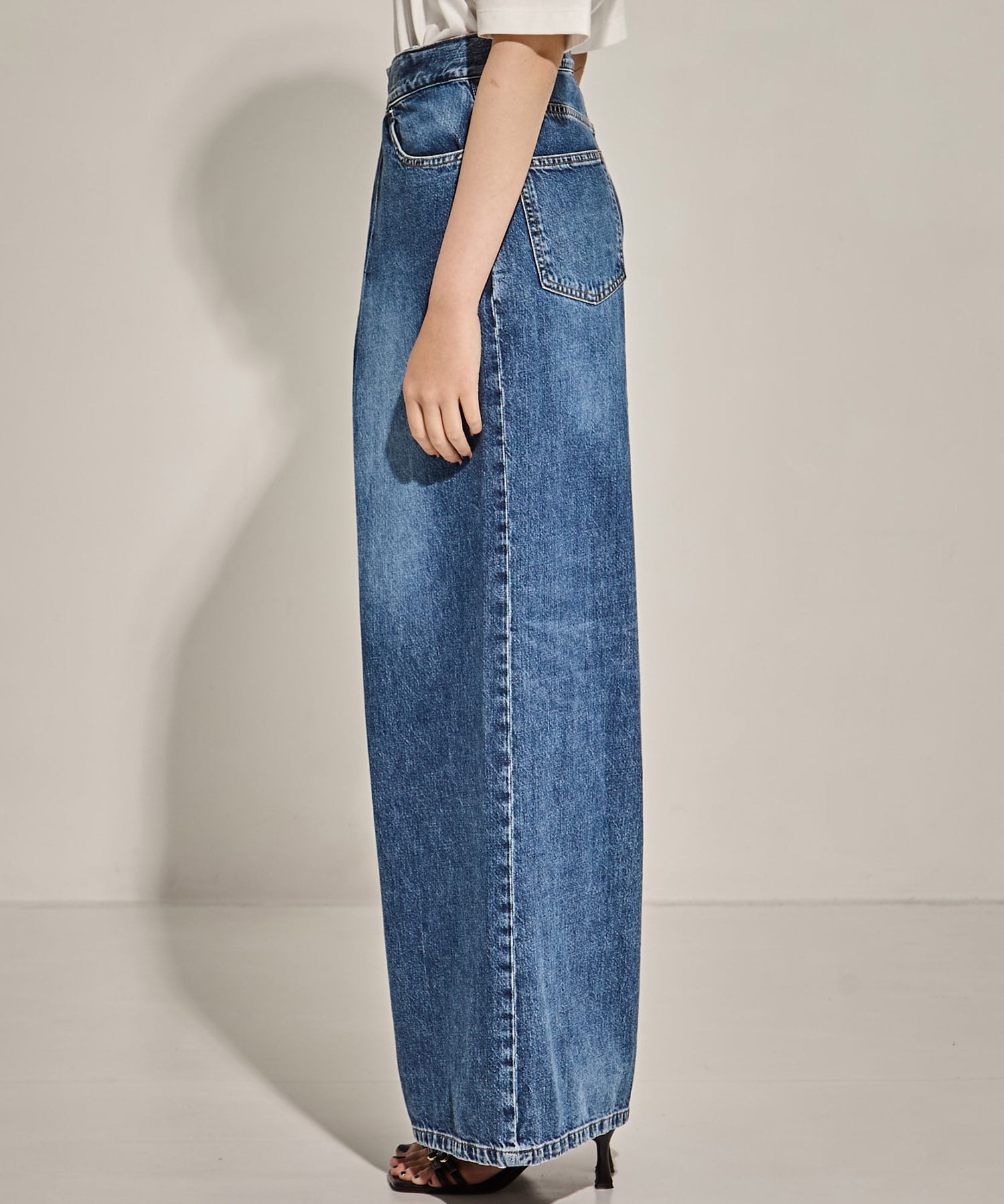 WASHED DENIM WIDE PANTS (SHORT LENGTH) JOHN LAWRENCE SULLIVAN