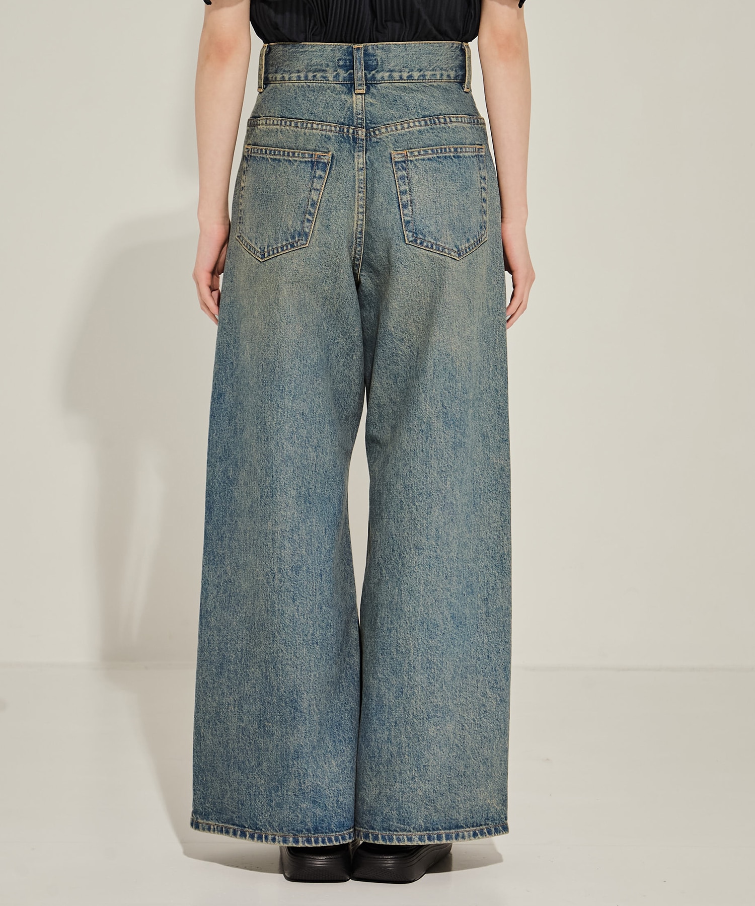 Side Folded Jeans STUDIOUS