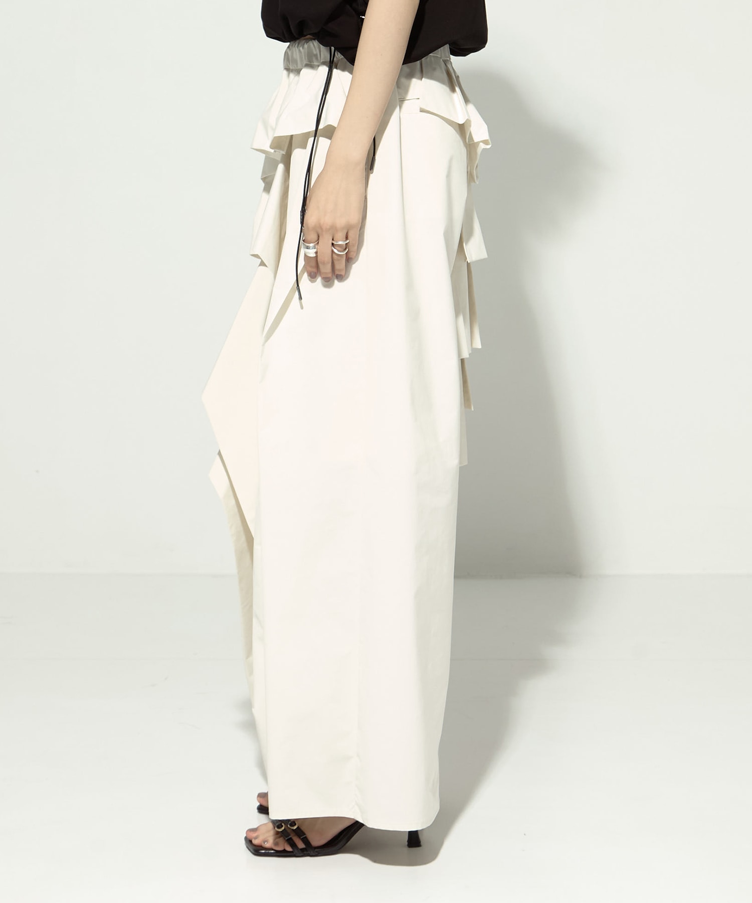 別注 RUFFLE PANTS TAAKK