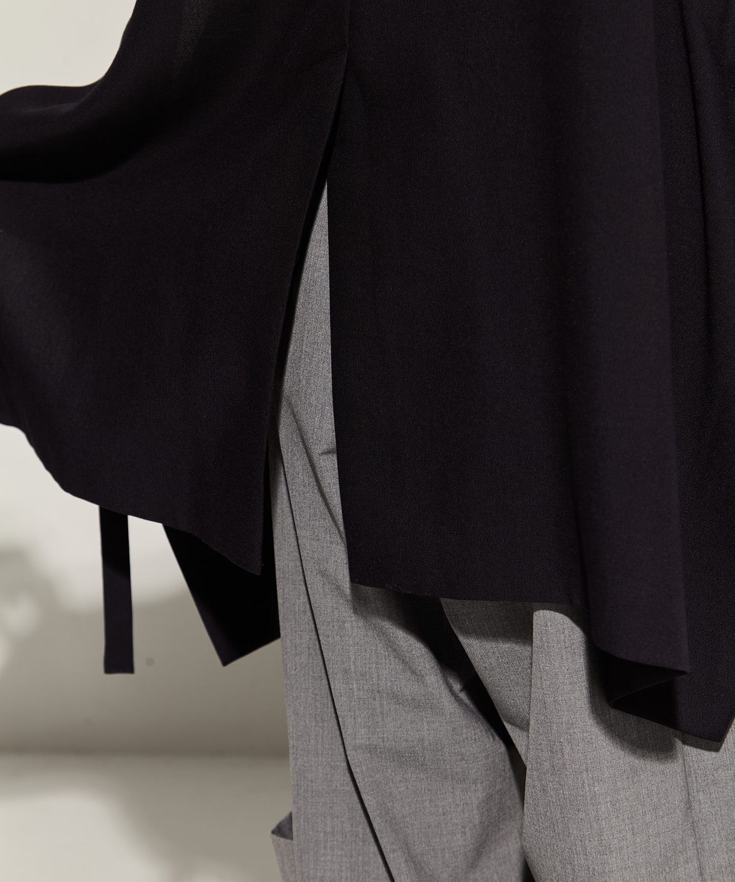 Side Eyelet Vest UJOH