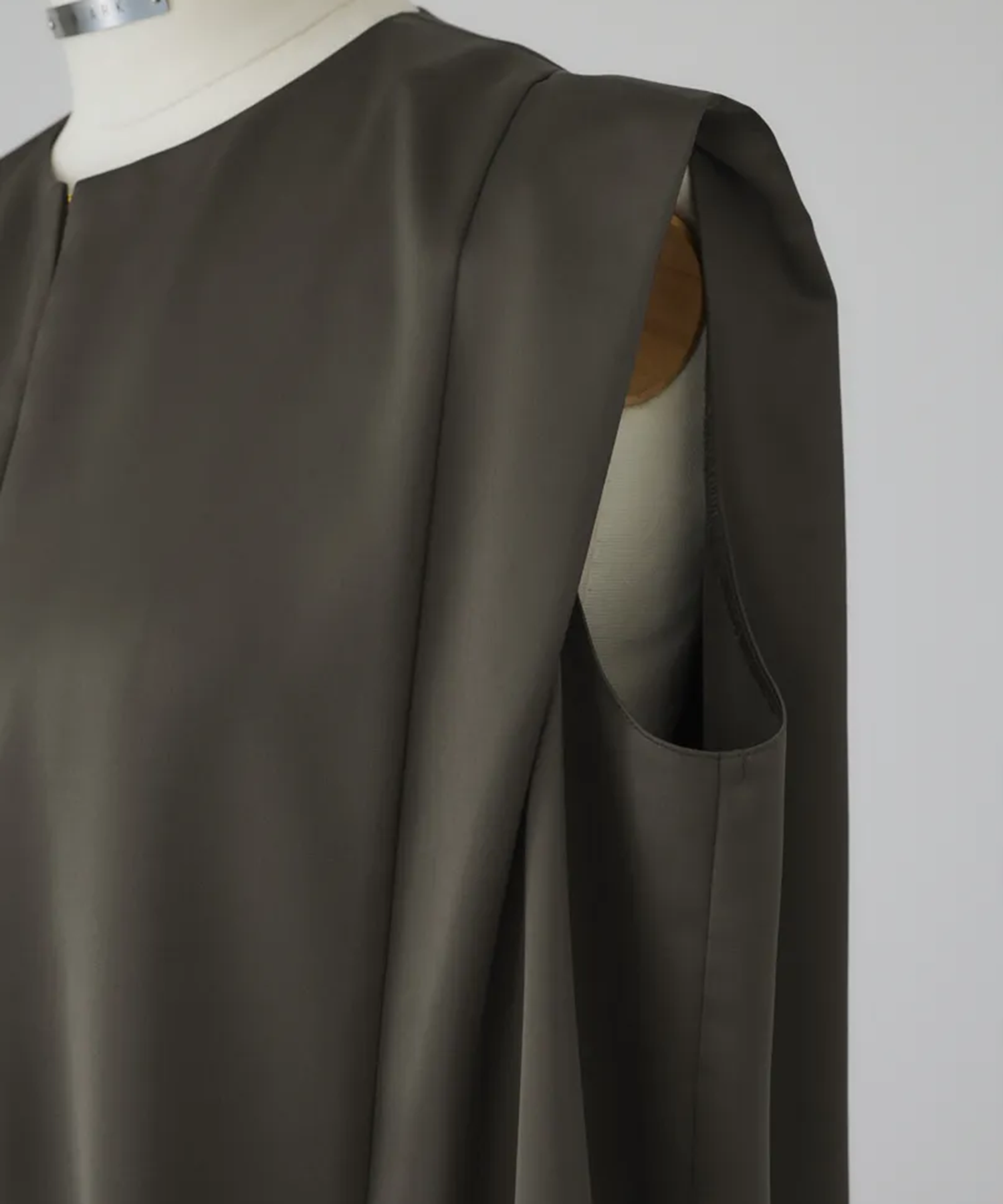 Satin chic vest RIM.ARK