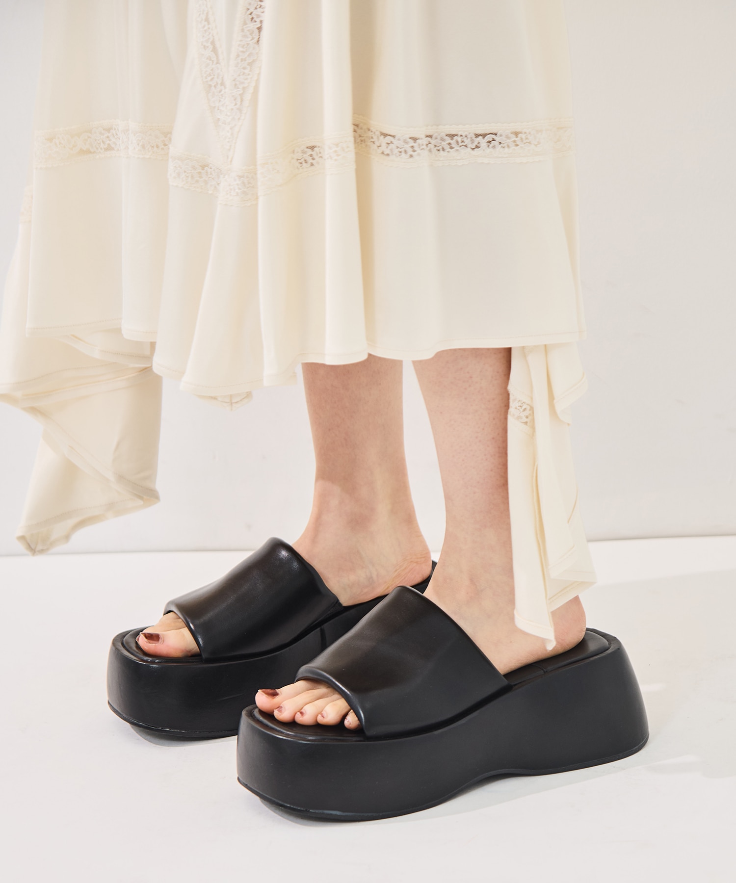 Soft Leather Padded Sandals STUDIOUS