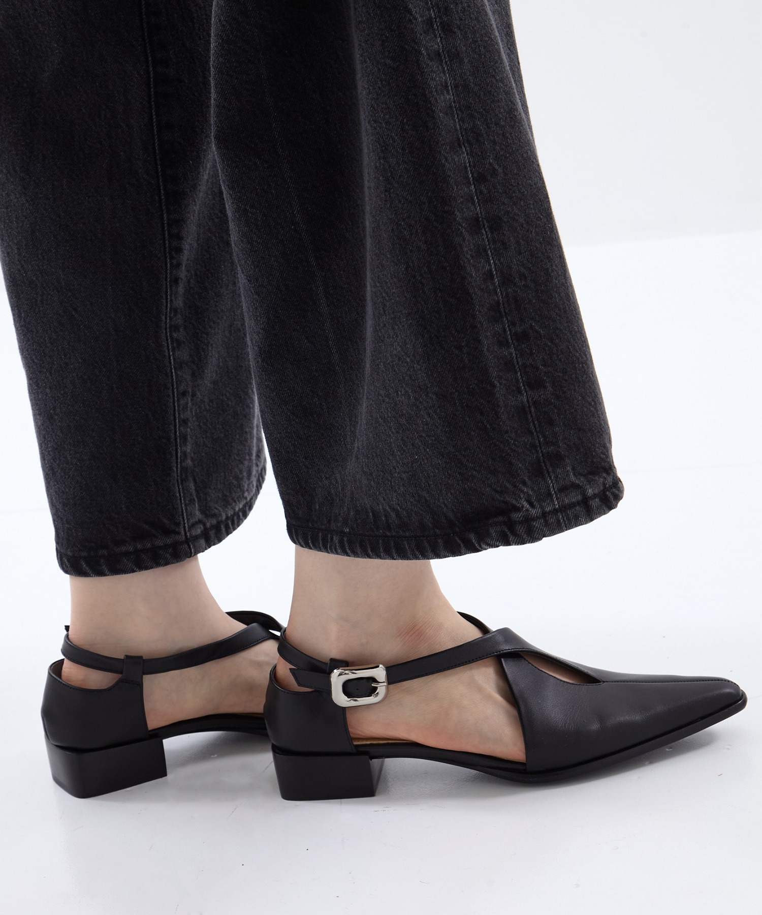 EIN LEATHER PUMPS ALM