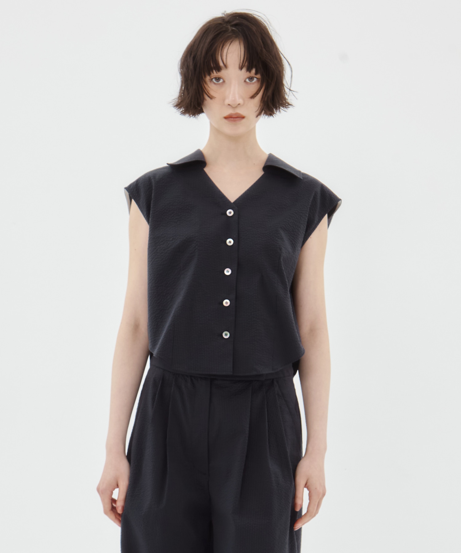 Seersucker Sleeveless Shirt STUDIOUS