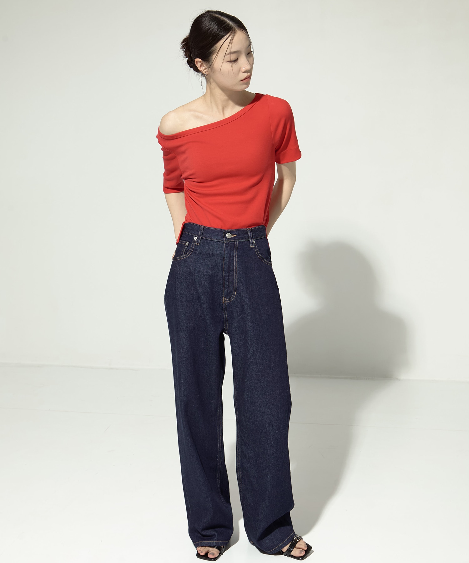 Luxury Smooth Boat Neck Tee STUDIOUS