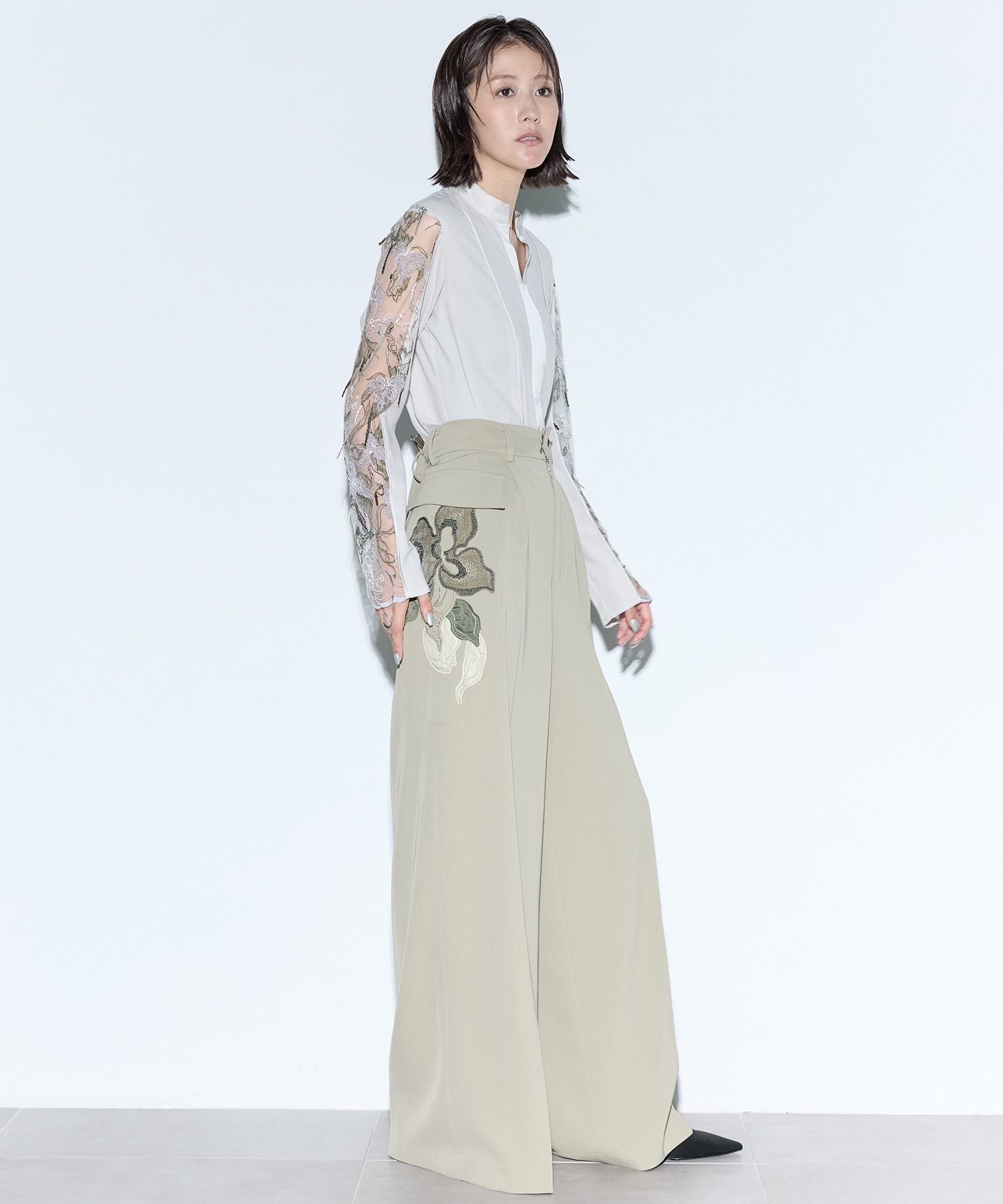 Tears flower lace tops MURRAL