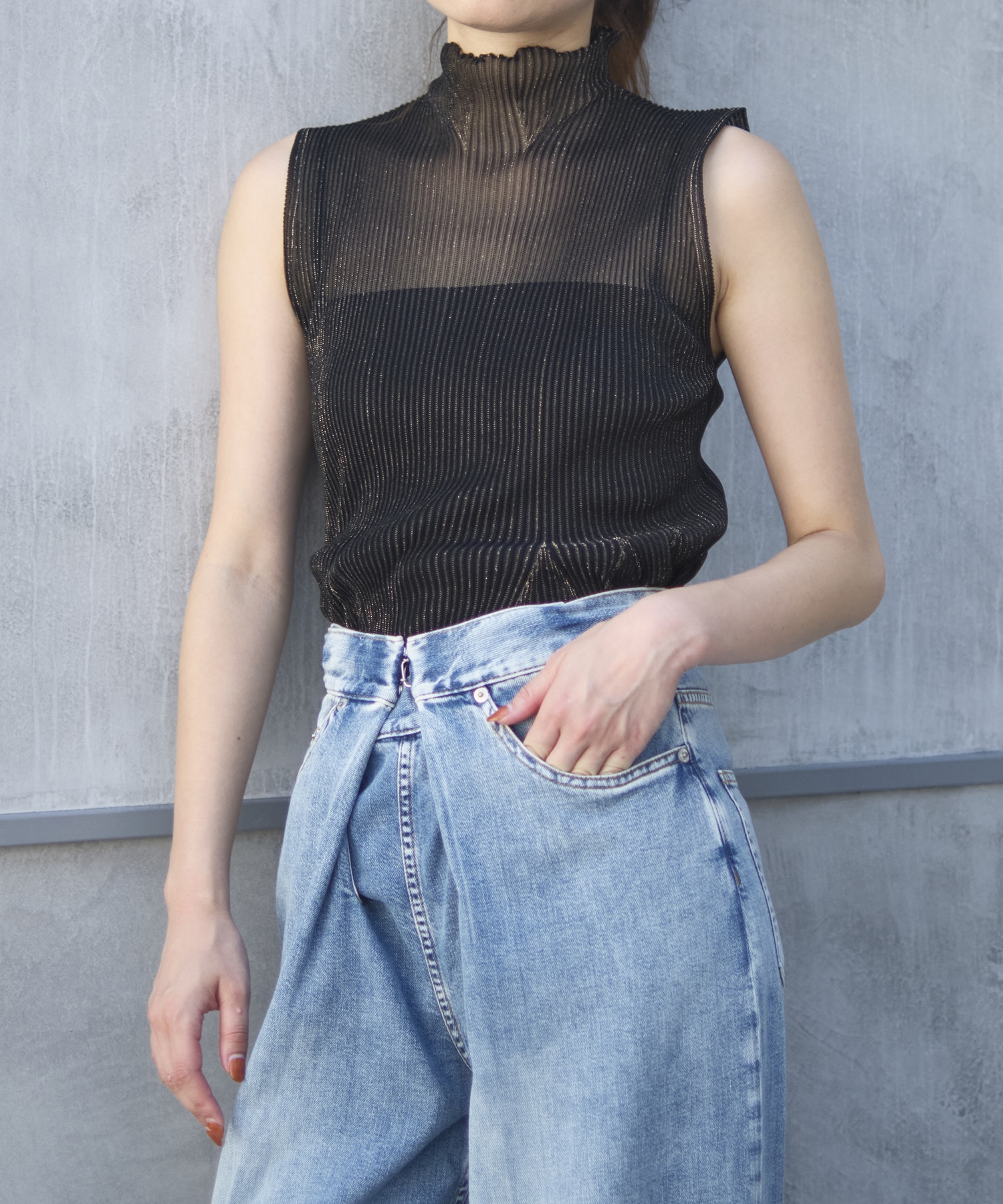 HYPHA LUCENT GLITTER SLEEVELESS TOP CFCL