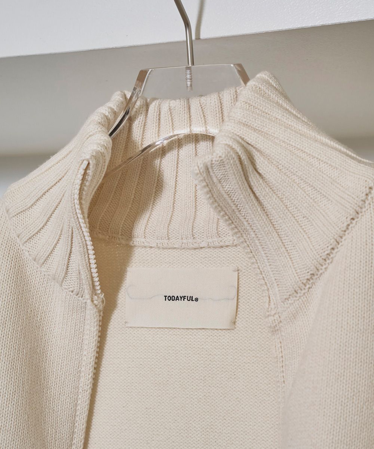 Compact Zip Knit TODAYFUL
