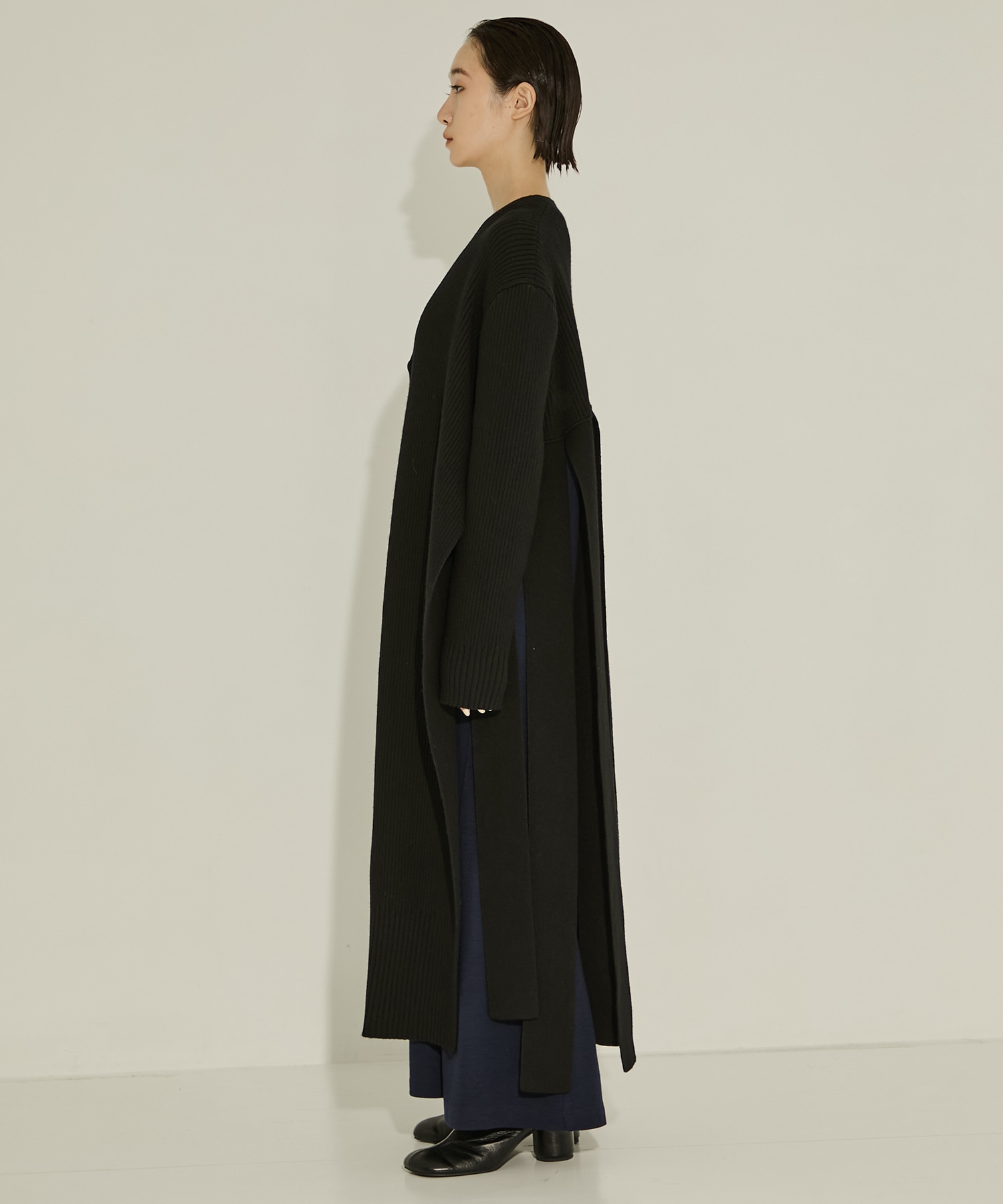 Margo long knit cardigan BK AKIRANAKA