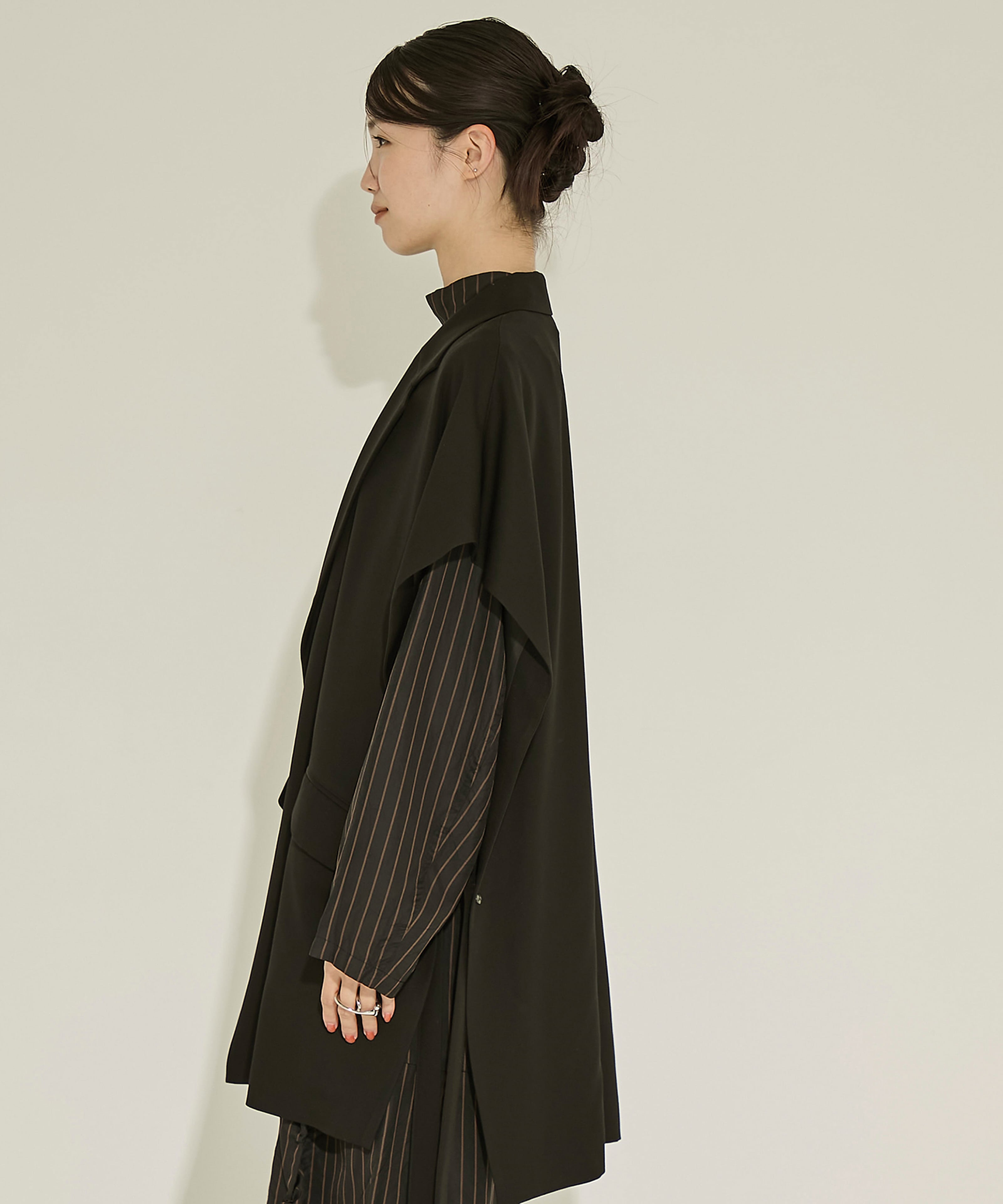 Square Vest UJOH