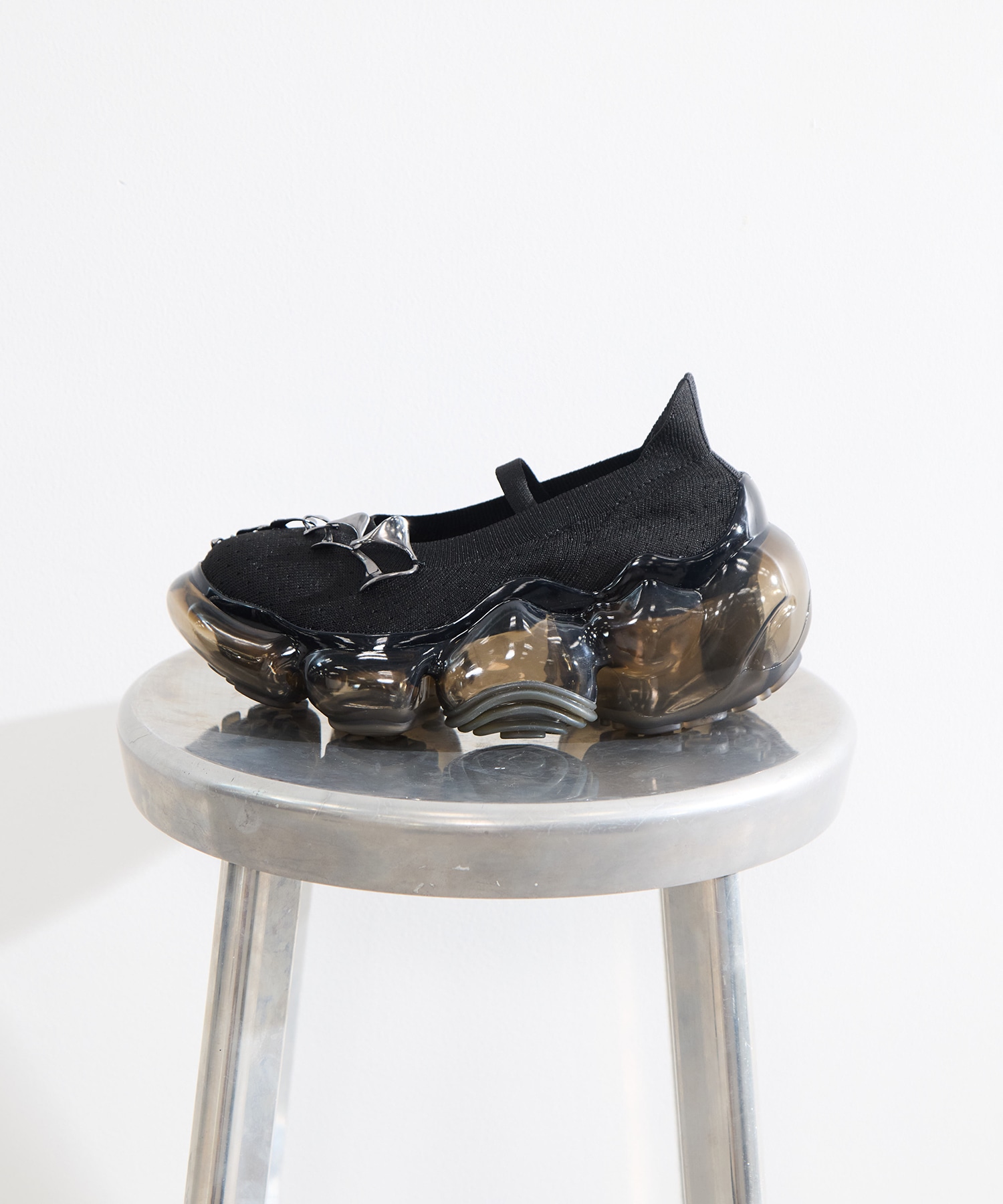 MOOPIE x HEAVEN TANUDIREDJA CHAINS MERRY grounds