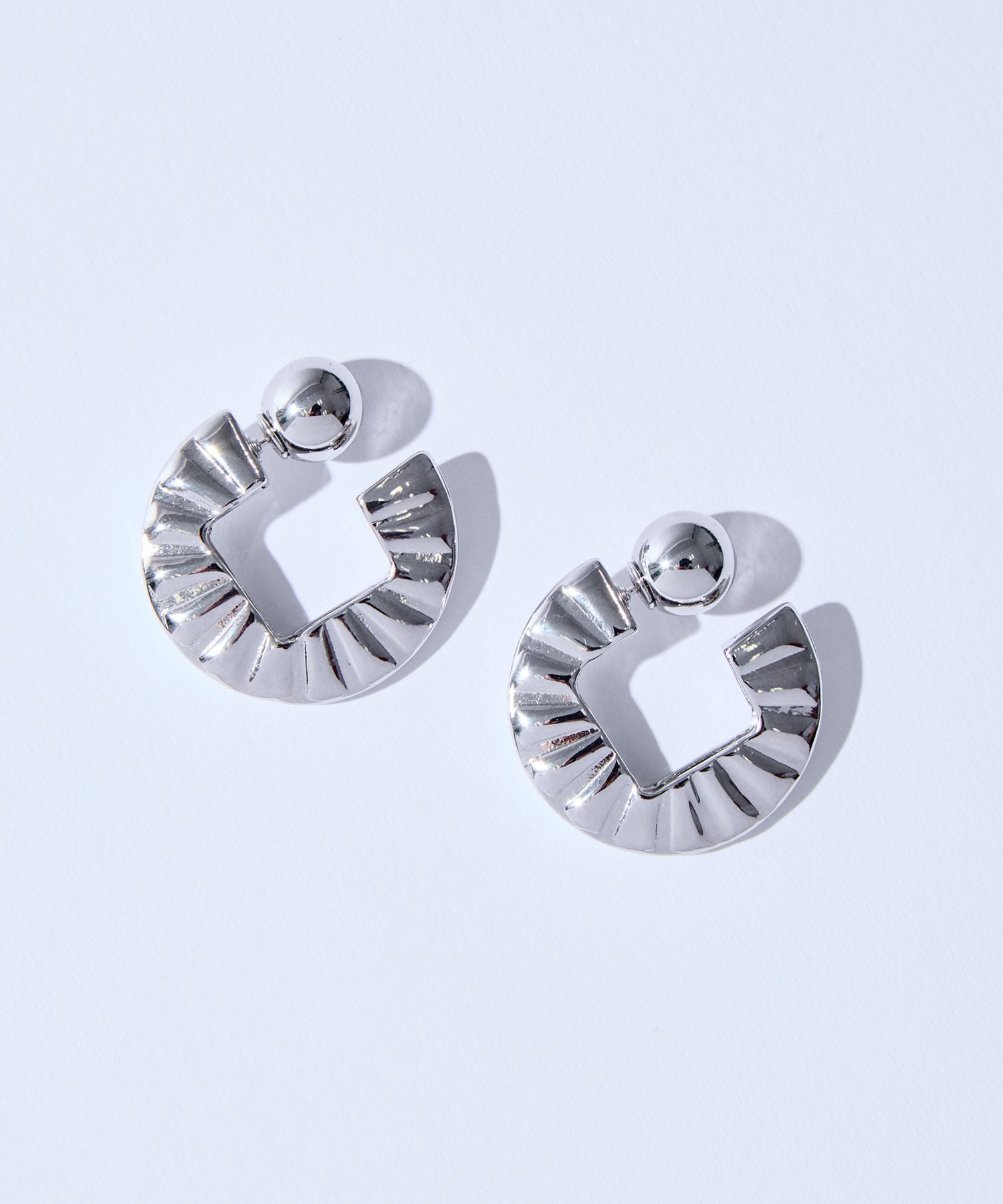Concho hoop pierced earrings TOGA