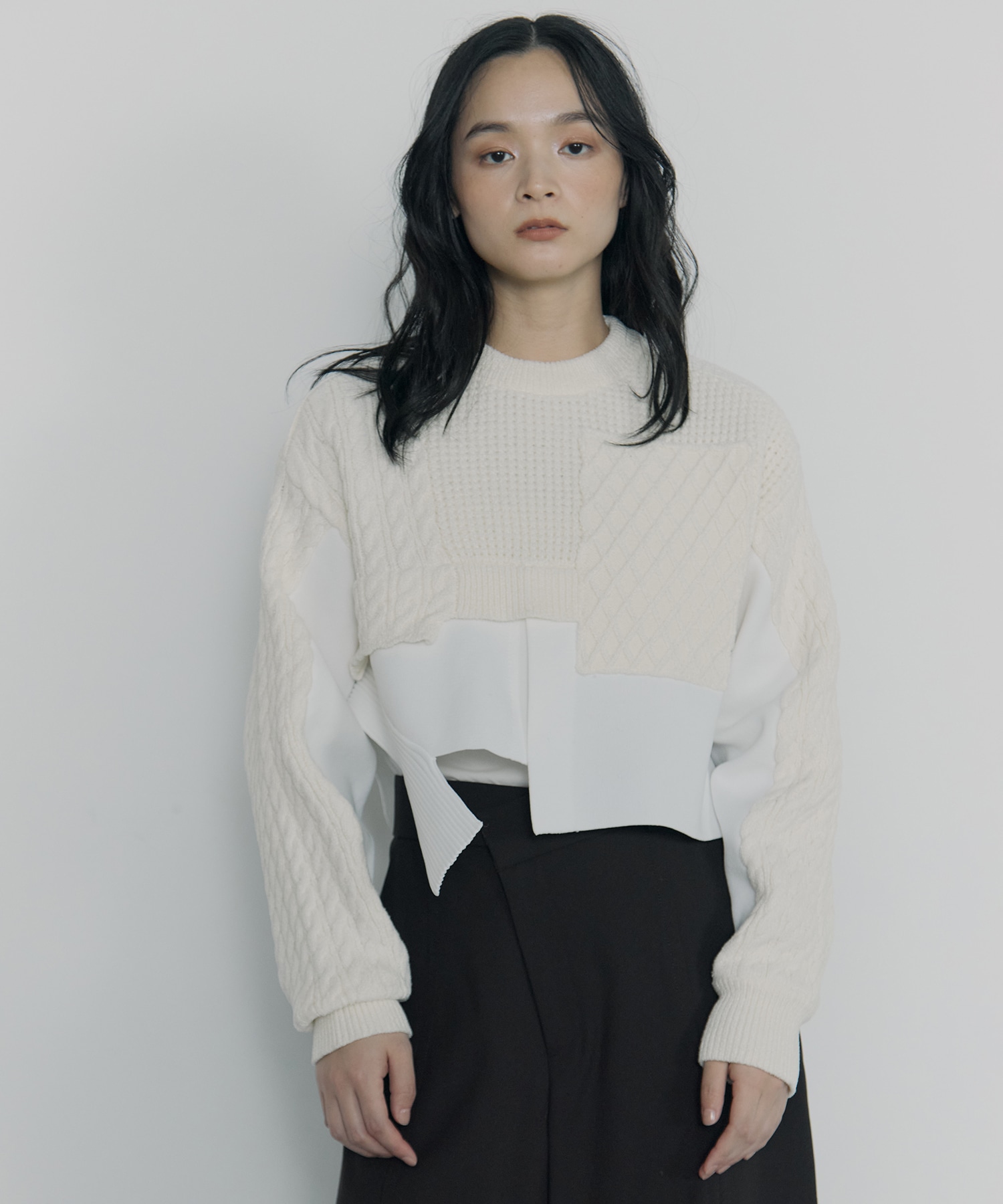 CABLE LAYER SHORT KNIT TOP UN3D.