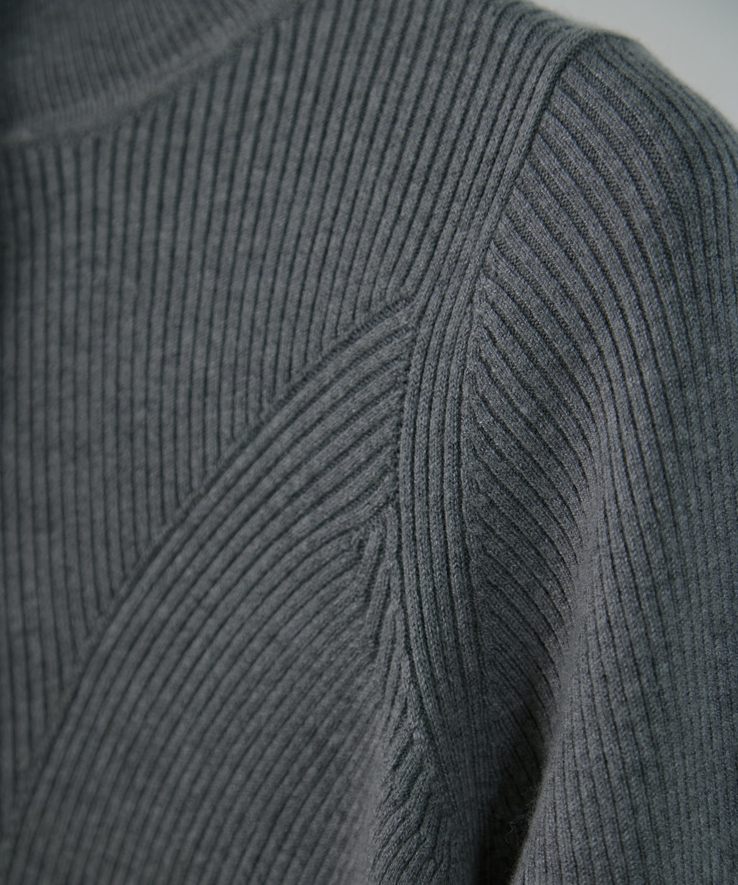 UND HIGH NECK BUTTON KNIT TOP AMERI