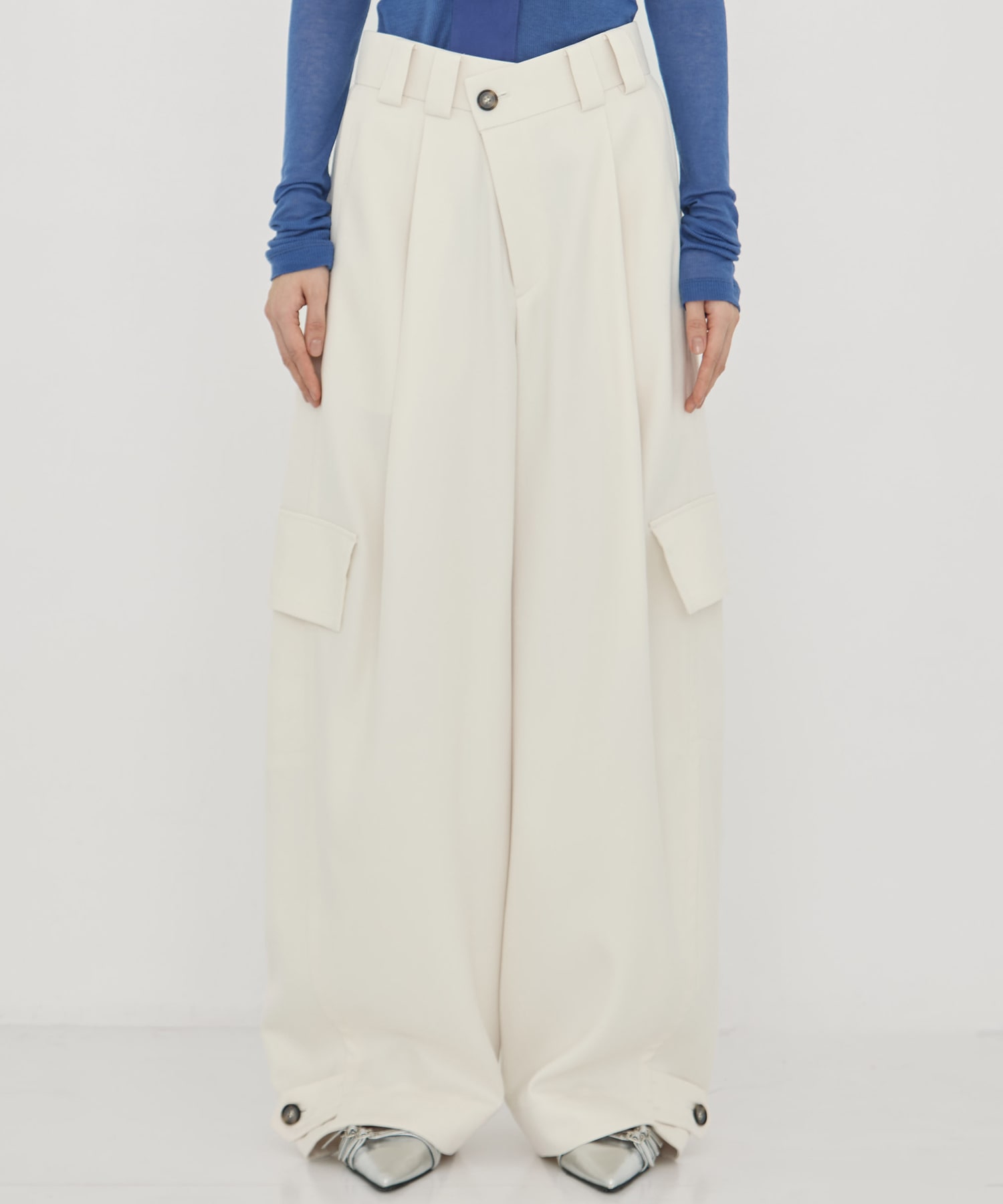 Barrel Leg Cargo Trousers STUDIOUS