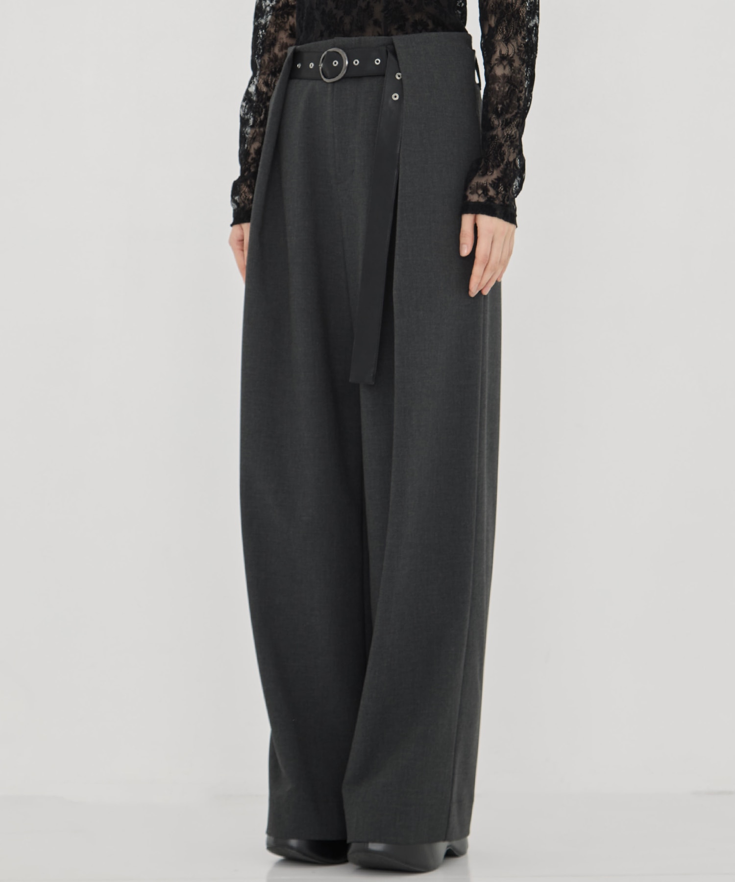 Belted Stretch Trousers STUDIOUS