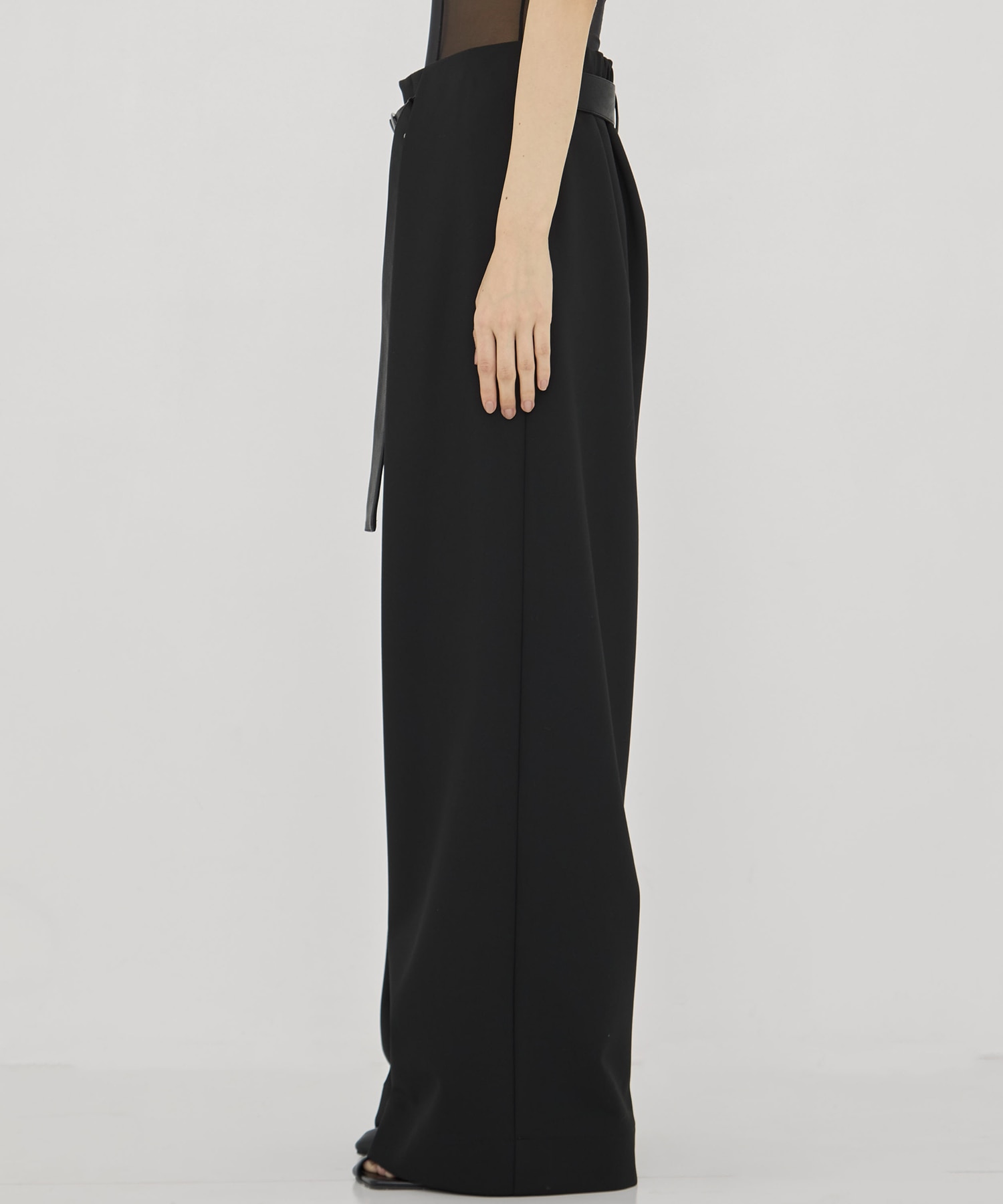 Belted Stretch Trousers STUDIOUS