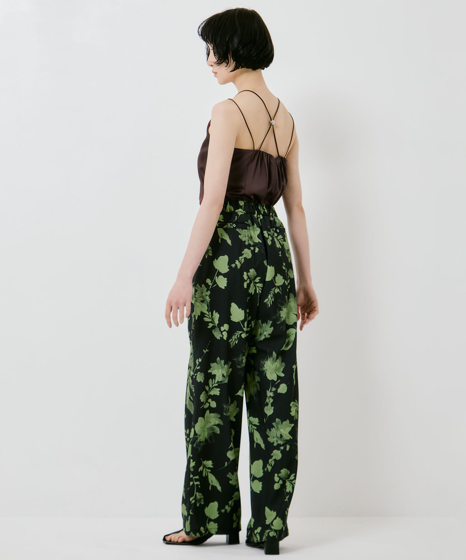 GRAINY FLOWER STRAIGHT PANTS AMERI